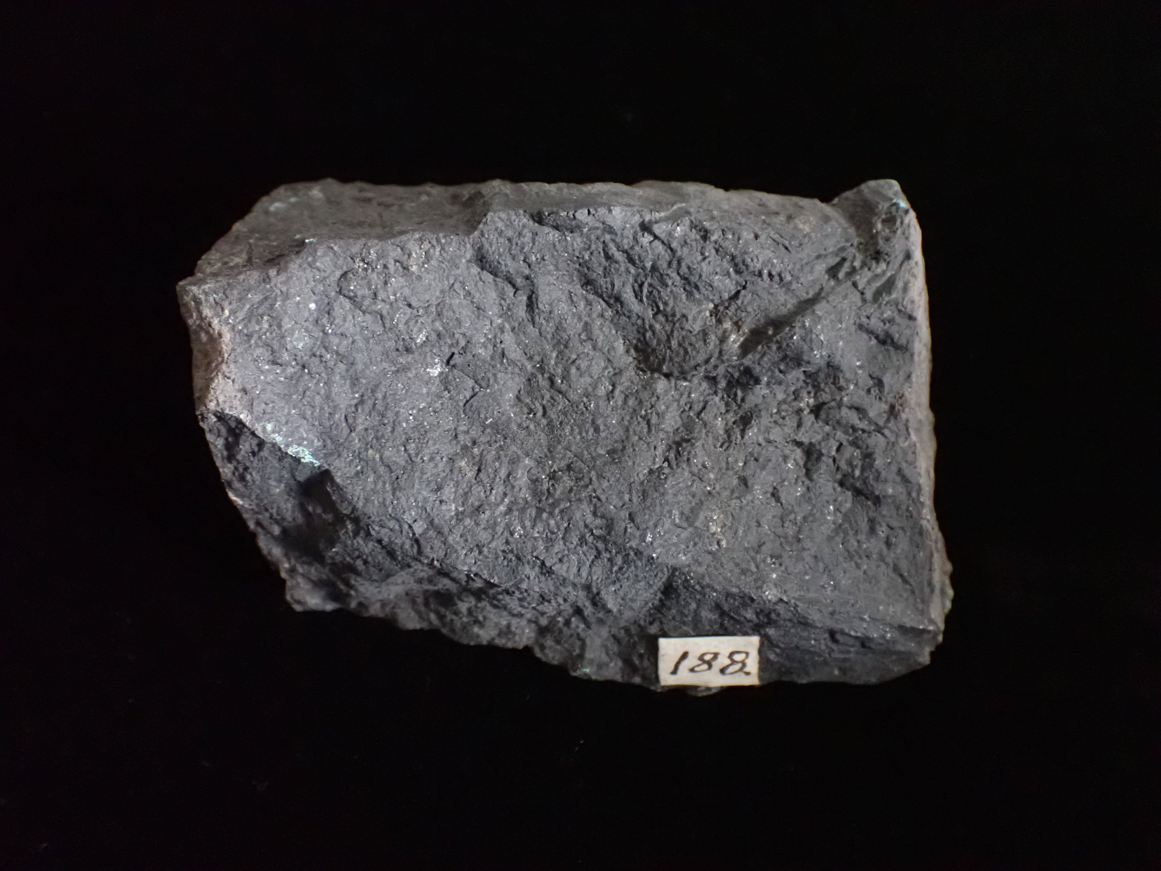 bazalt (Pannonhalmi Főapátsági Múzeum CC BY-NC-SA)