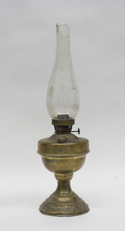 petróleum lámpa (Bihari Múzeum és Sinka István Városi Könyvtár CC BY-NC-SA)