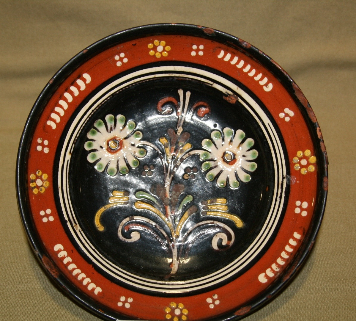 tányér (Rozsnyai István Muzeális Gyűjtemény, Létavértes CC BY-NC-SA)