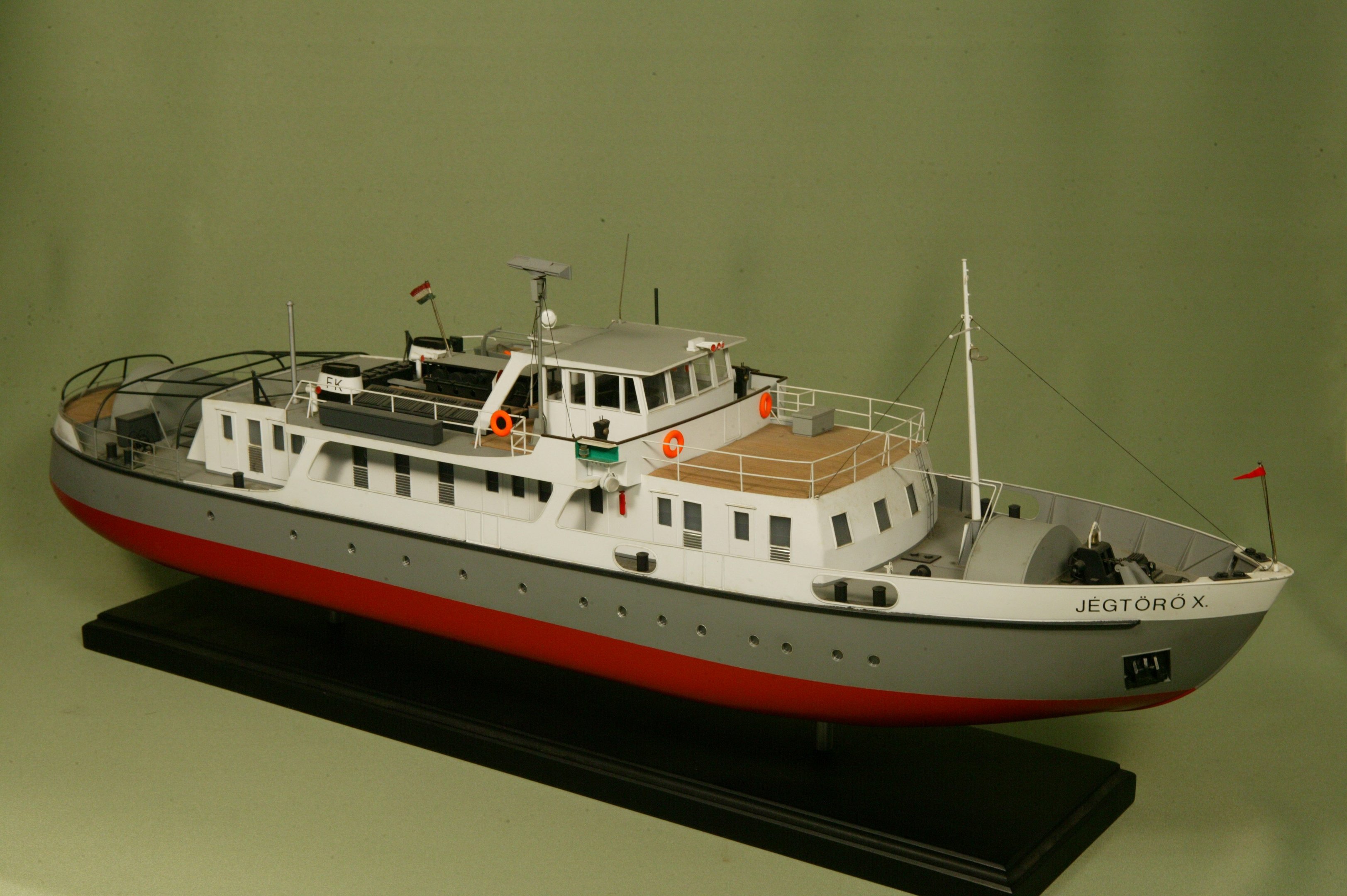 Jégtörő X. hajómakett (Magyar Környezetvédelmi és Vízügyi Múzeum - Duna Múzeum CC BY-NC-SA)