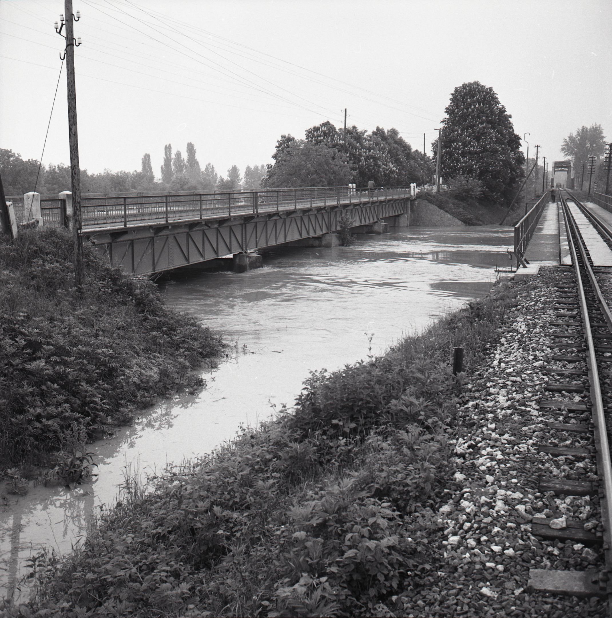 Makói közúti és vasúti híd (Magyar Környezetvédelmi és Vízügyi Múzeum - Duna Múzeum CC BY-NC-SA)
