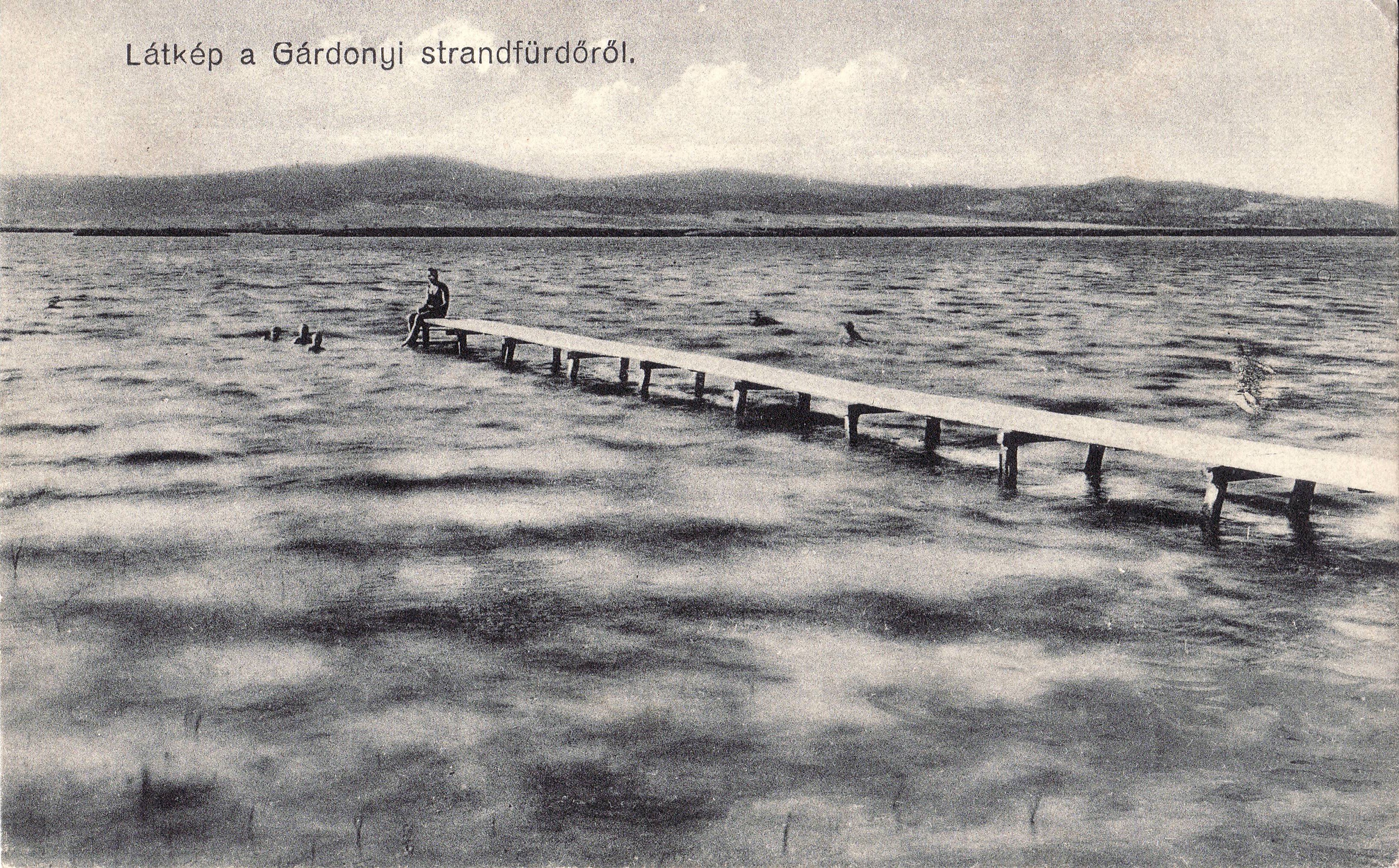 Látkép a Gárdonyi strandfürdőből (Magyar Környezetvédelmi és Vízügyi Múzeum - Duna Múzeum CC BY-NC-SA)