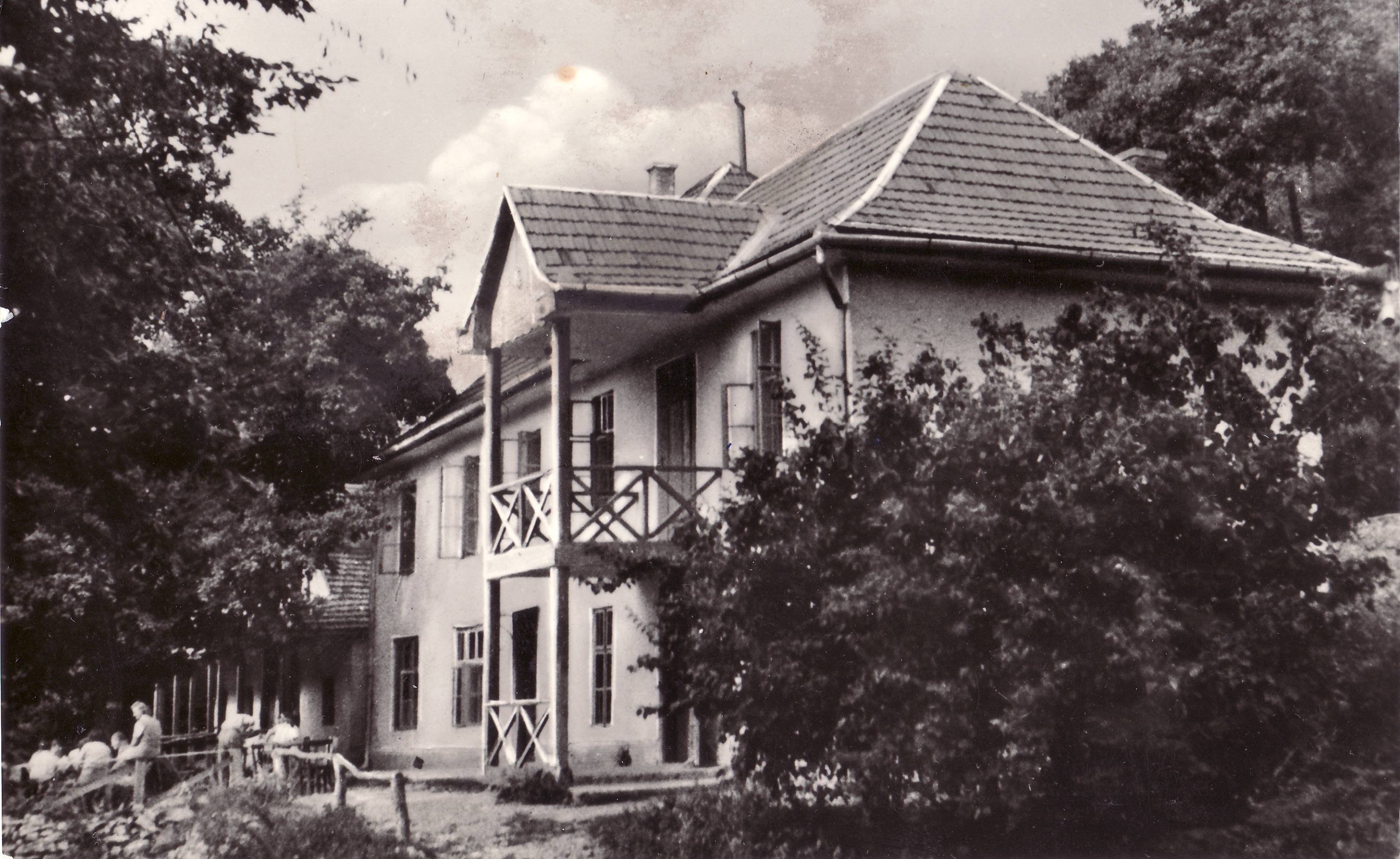 Várkút – Túristaház (Magyar Környezetvédelmi és Vízügyi Múzeum - Duna Múzeum CC BY-NC-SA)