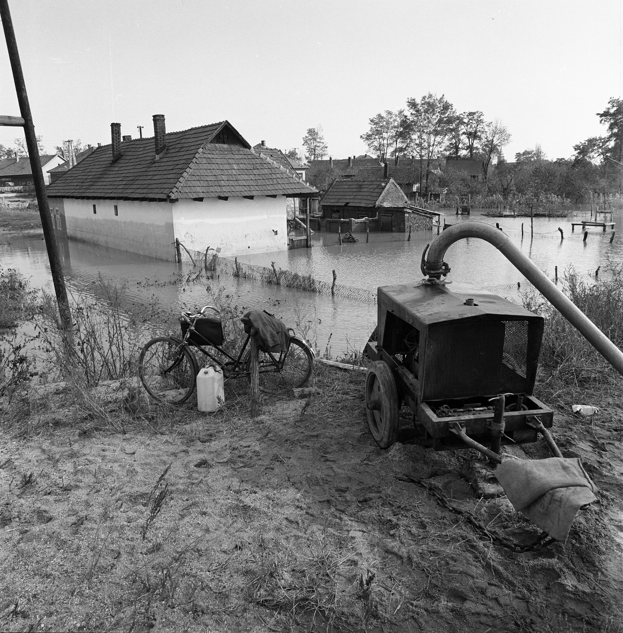 1974. évi árvíz a Bodrogon (Magyar Környezetvédelmi és Vízügyi Múzeum - Duna Múzeum CC BY-NC-SA)