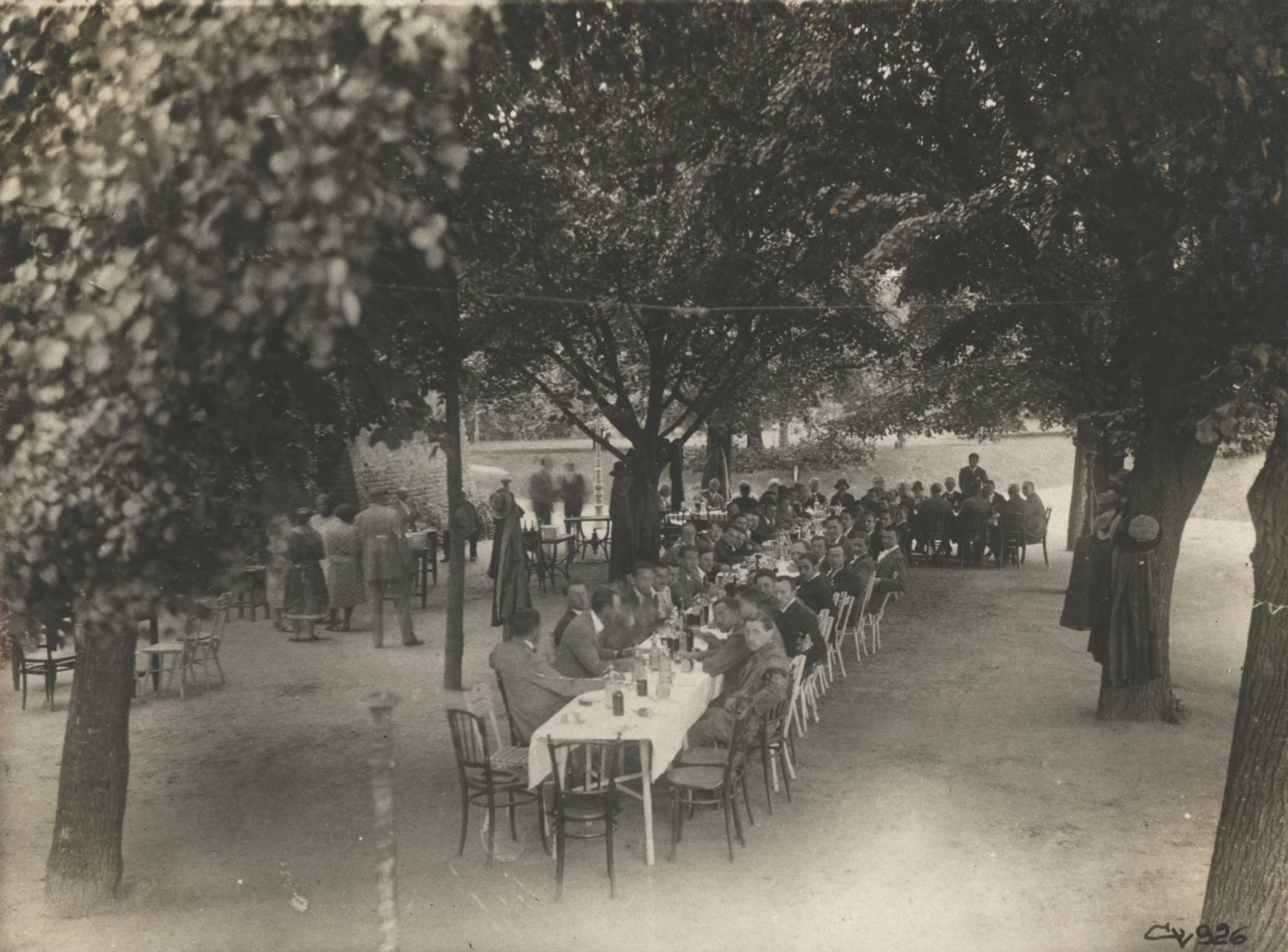 Ebéd a kioszkban, Szeged (Magyar Környezetvédelmi és Vízügyi Múzeum - Duna Múzeum CC BY-NC-SA)