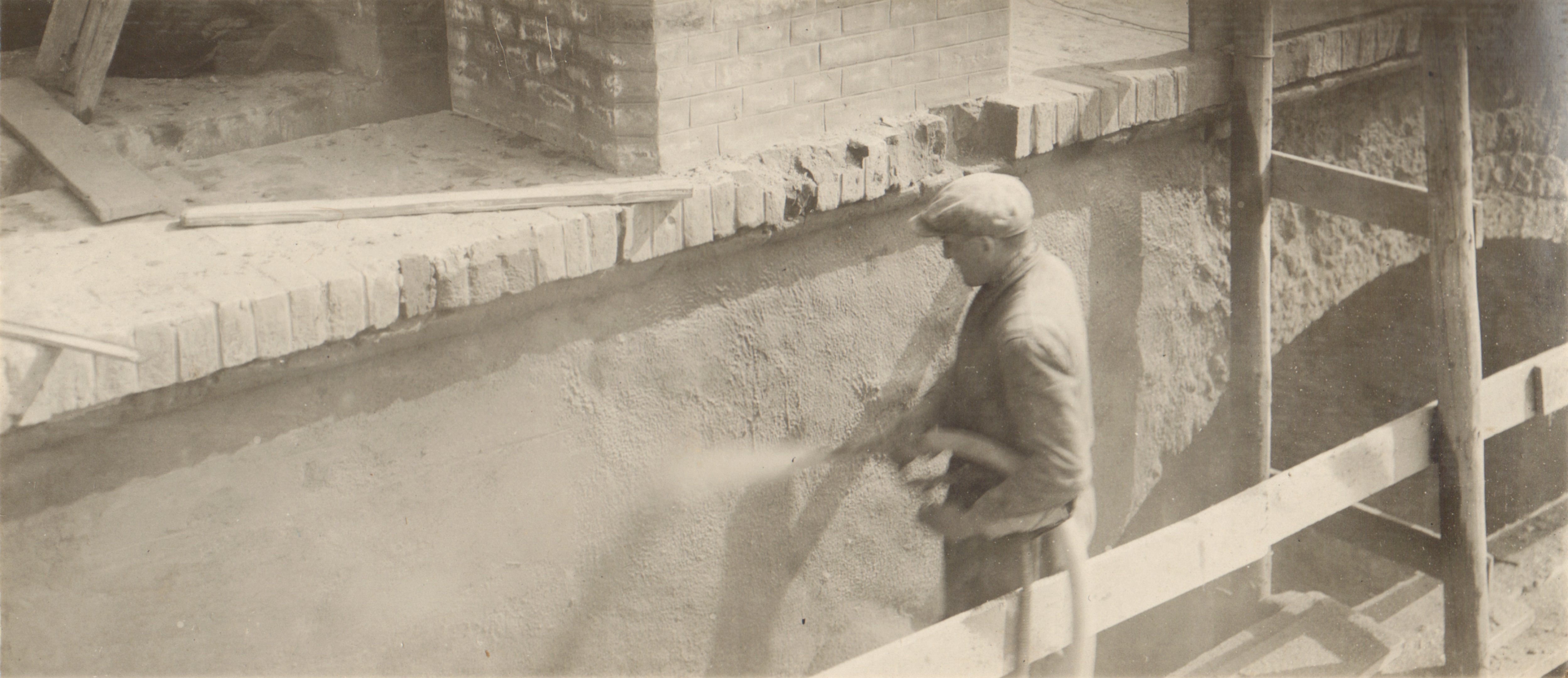 Részlet a munkából. Betonrálövelés, 1932. április 22. (Magyar Környezetvédelmi és Vízügyi Múzeum - Duna Múzeum CC BY-NC-SA)