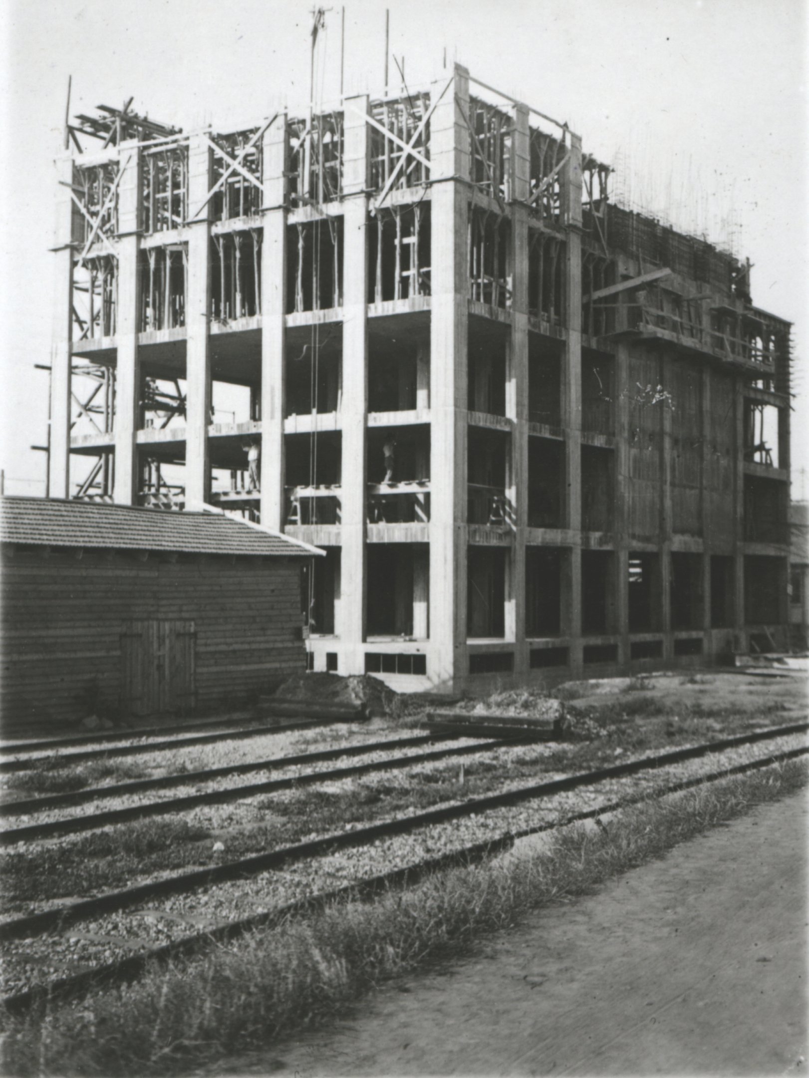 A bezsaluzott IV. emelet (tárházi oldal), 1934. augusztus 24. (Magyar Környezetvédelmi és Vízügyi Múzeum - Duna Múzeum CC BY-NC-SA)