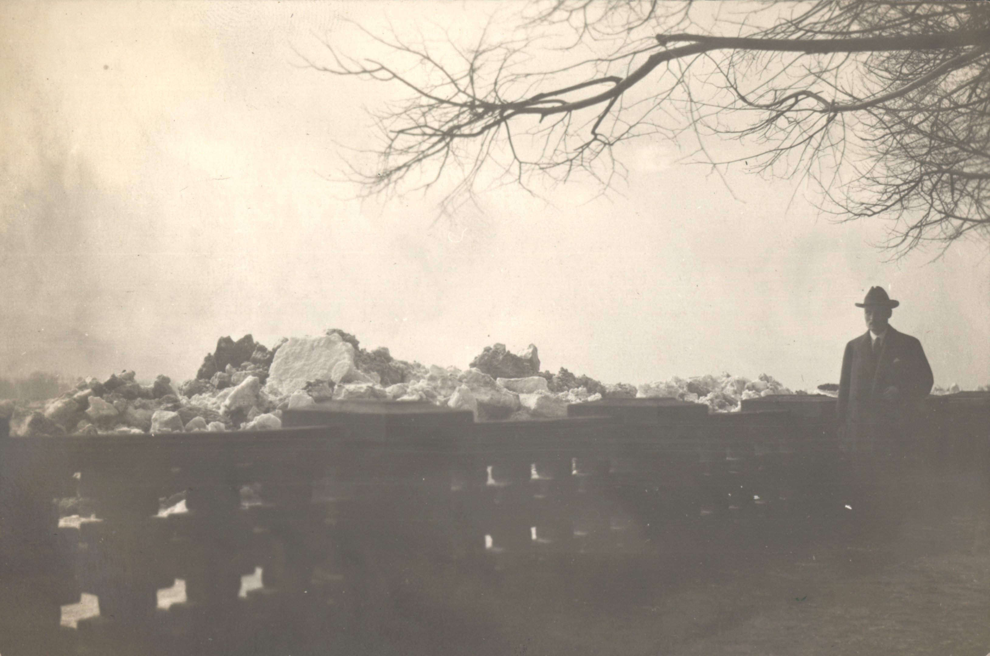 Jégzajlás, 1929. március 22. - Nógrádverőce (Magyar Környezetvédelmi és Vízügyi Múzeum - Duna Múzeum CC BY-NC-SA)