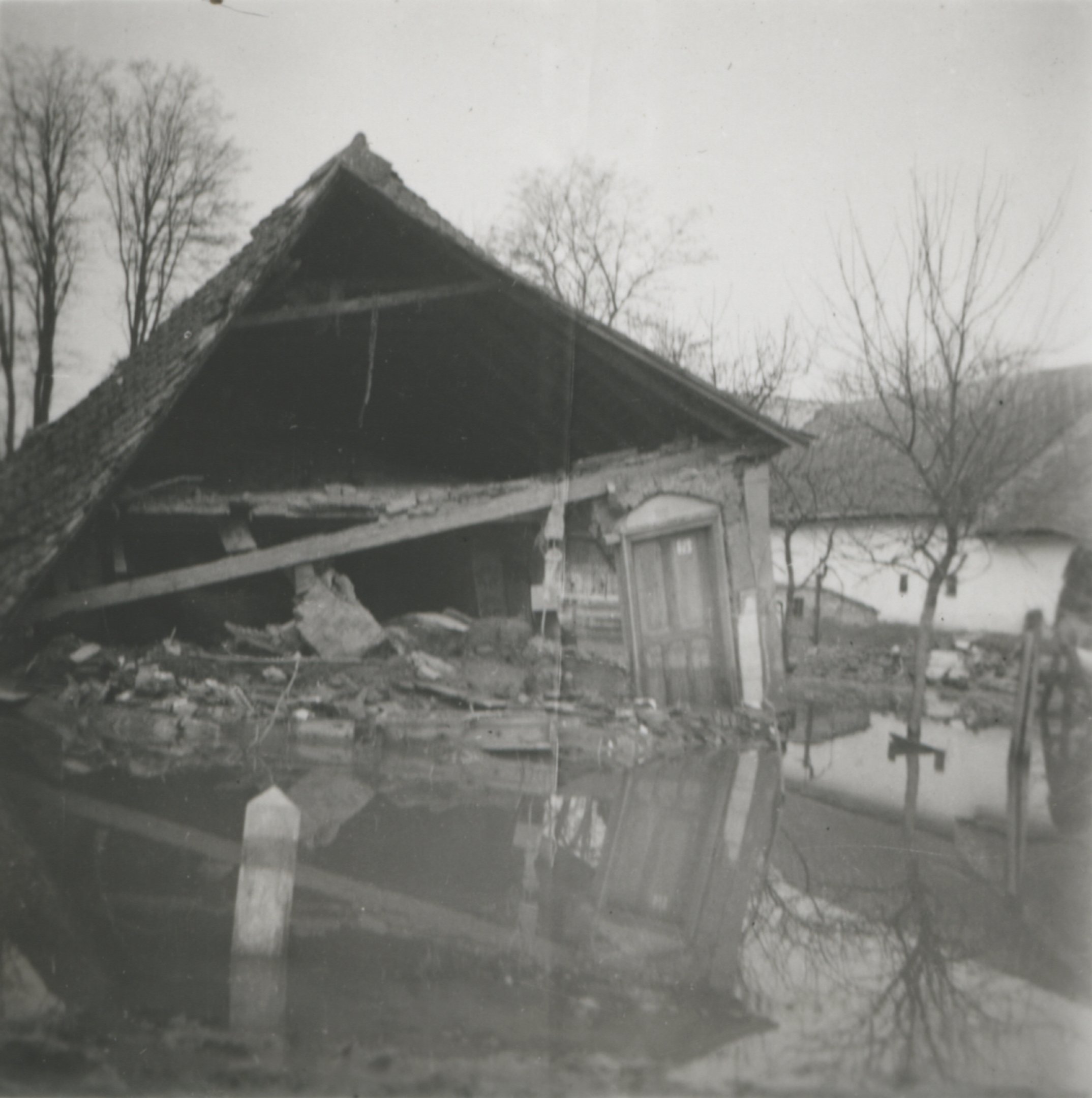 Bogyiszlói pusztulások. Az árvíz nyomai láthatók (Magyar Környezetvédelmi és Vízügyi Múzeum - Duna Múzeum CC BY-NC-SA)