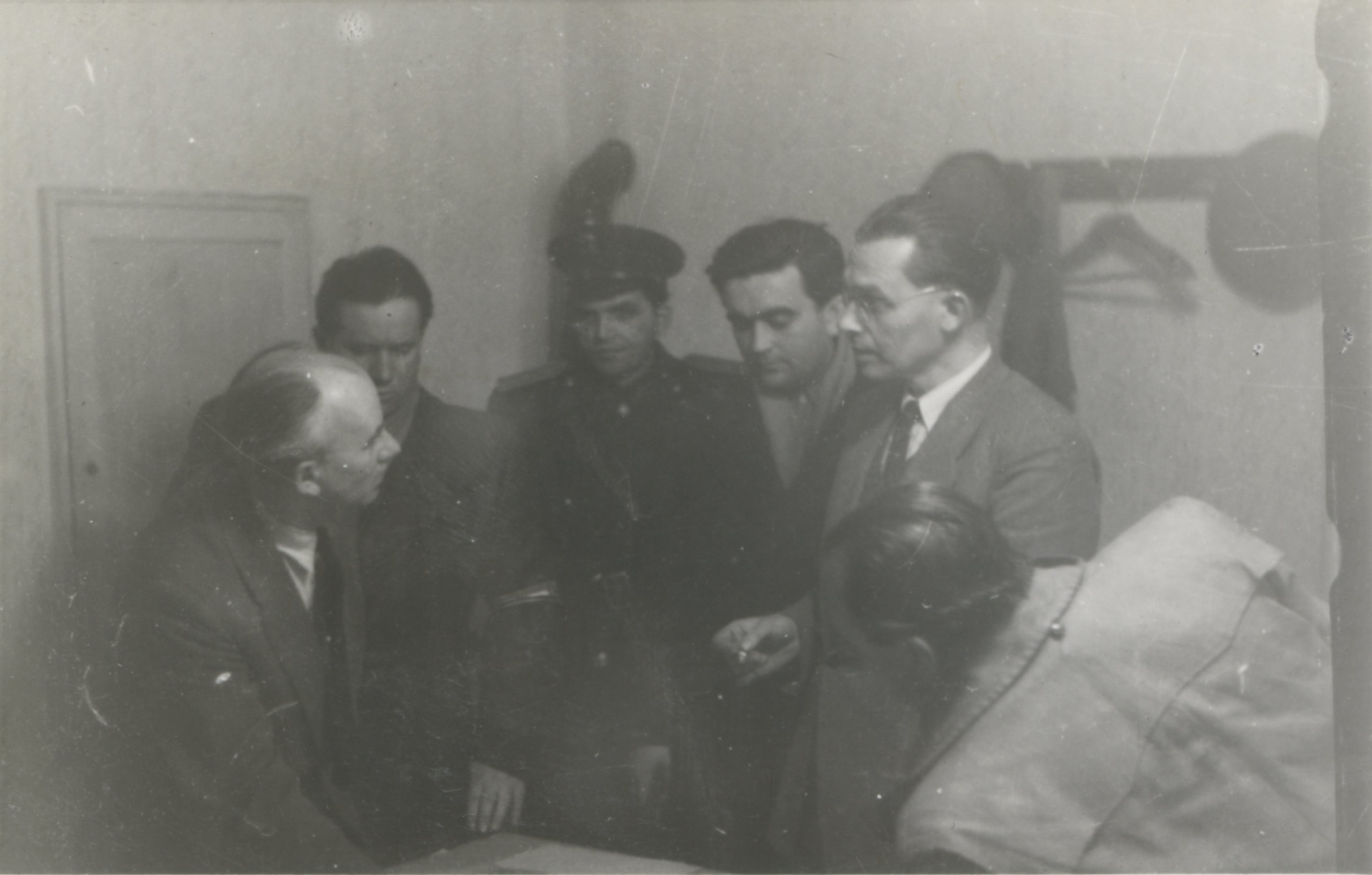 Bogyiszló menthetetlen sorsáról döntés az árvízvédelmi központban 1956. március 10-én 15 órakor (Magyar Környezetvédelmi és Vízügyi Múzeum - Duna Múzeum CC BY-NC-SA)