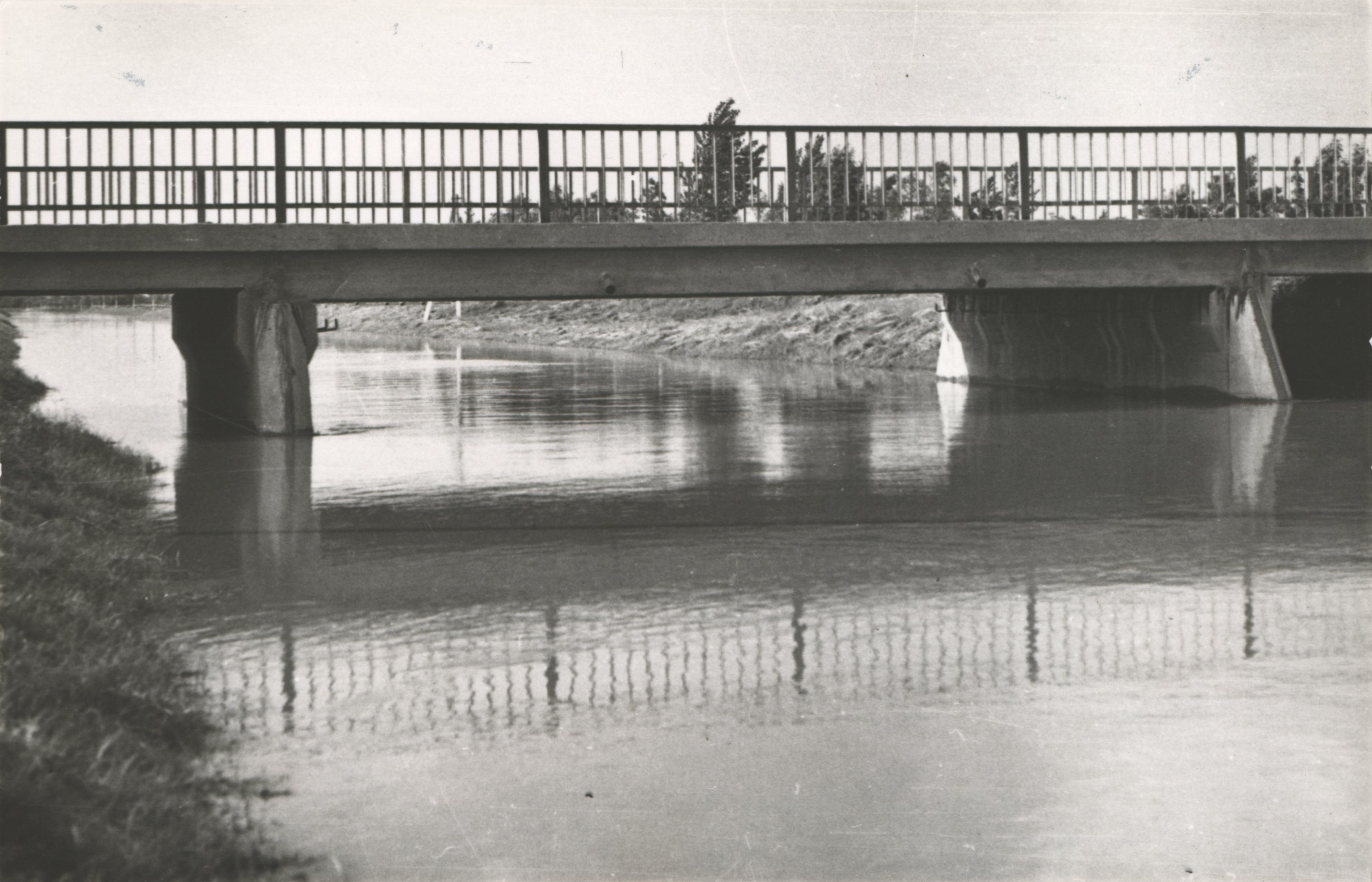 A Keleti-övcsatorna részletei az urai hídnál (Magyar Környezetvédelmi és Vízügyi Múzeum - Duna Múzeum CC BY-NC-SA)