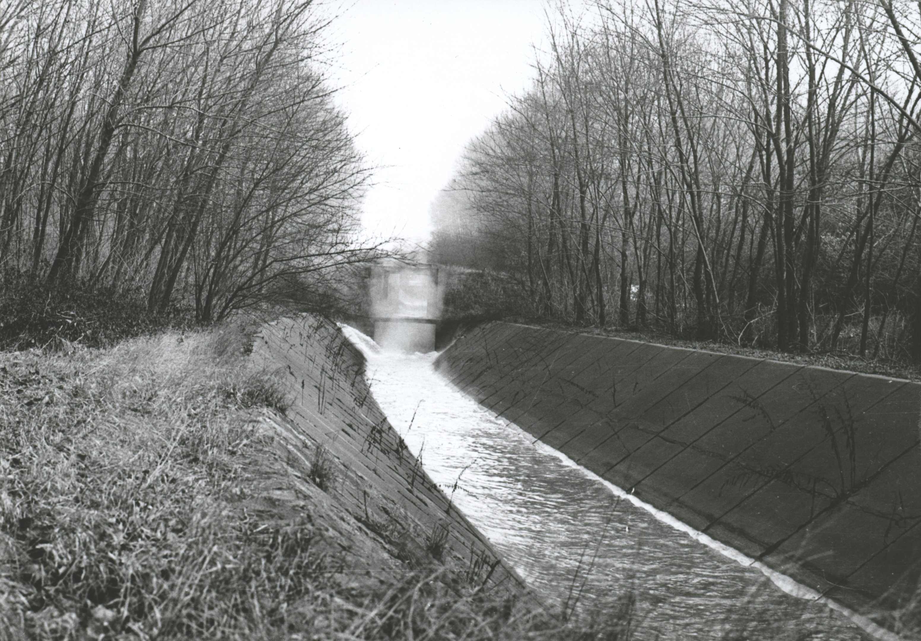 A Vasmű csapadékvíz csatornája, népszerű nevén a "Bob-pálya" (Magyar Környezetvédelmi és Vízügyi Múzeum - Duna Múzeum CC BY-NC-SA)