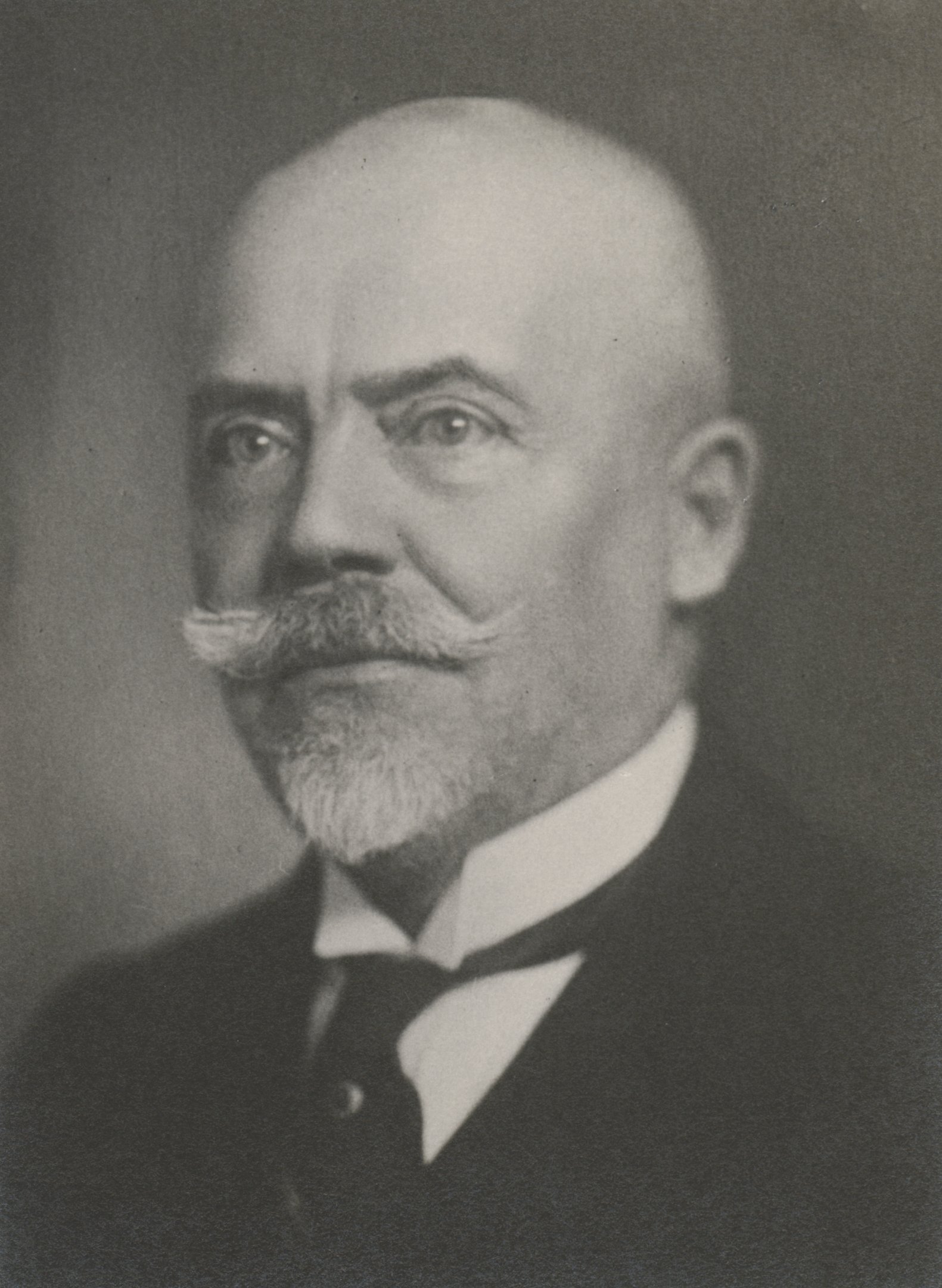 Kenessey Béla miniszteri tanácsos, a Vízrajzi Osztály vezetője, 1892-1927 (Magyar Környezetvédelmi és Vízügyi Múzeum - Duna Múzeum CC BY-NC-SA)