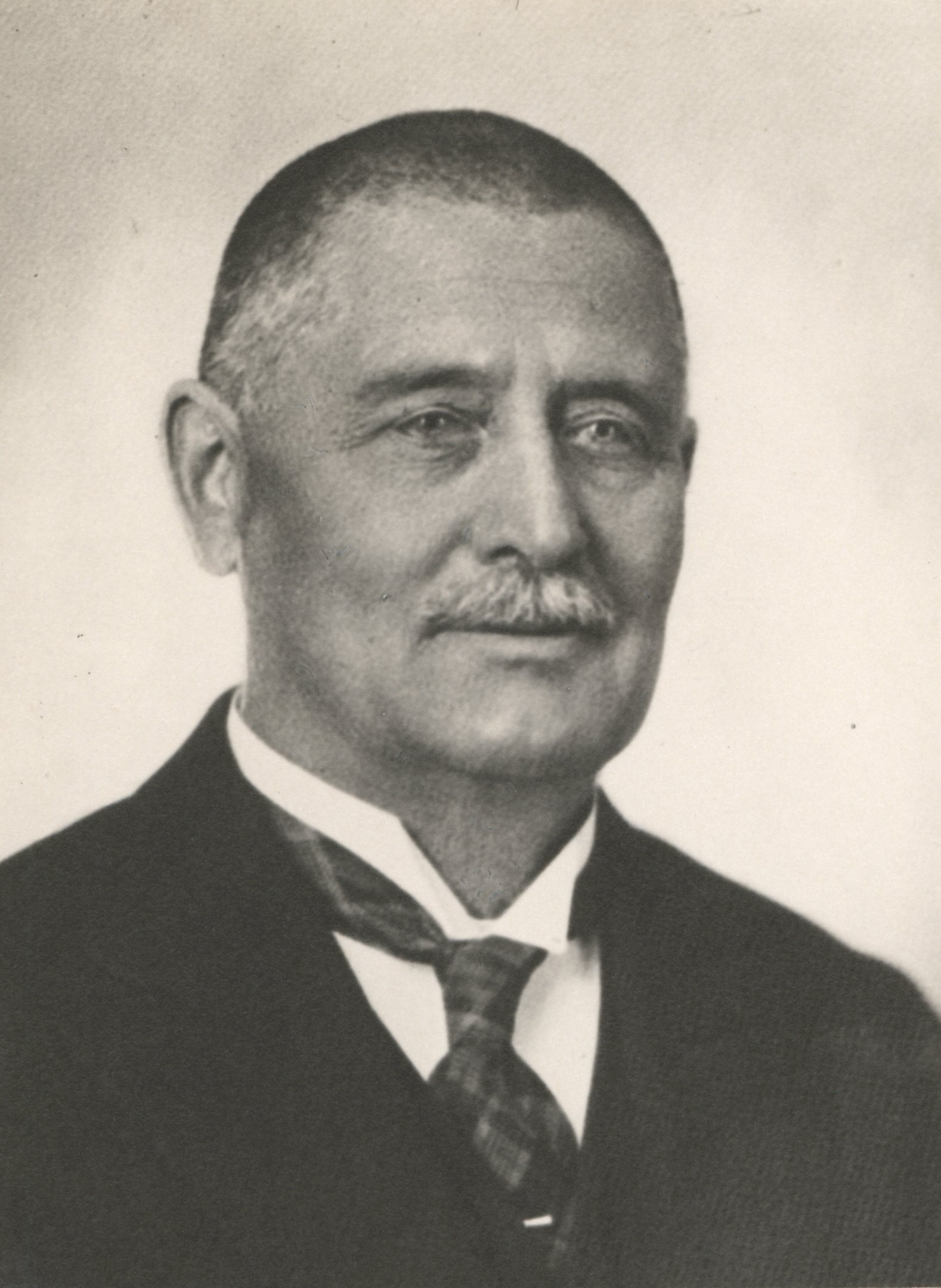 Hubert Lajos miniszteri tanácsos, a VIII. Tiszai Kerület felügyelője, 1893-1928 (Magyar Környezetvédelmi és Vízügyi Múzeum - Duna Múzeum CC BY-NC-SA)