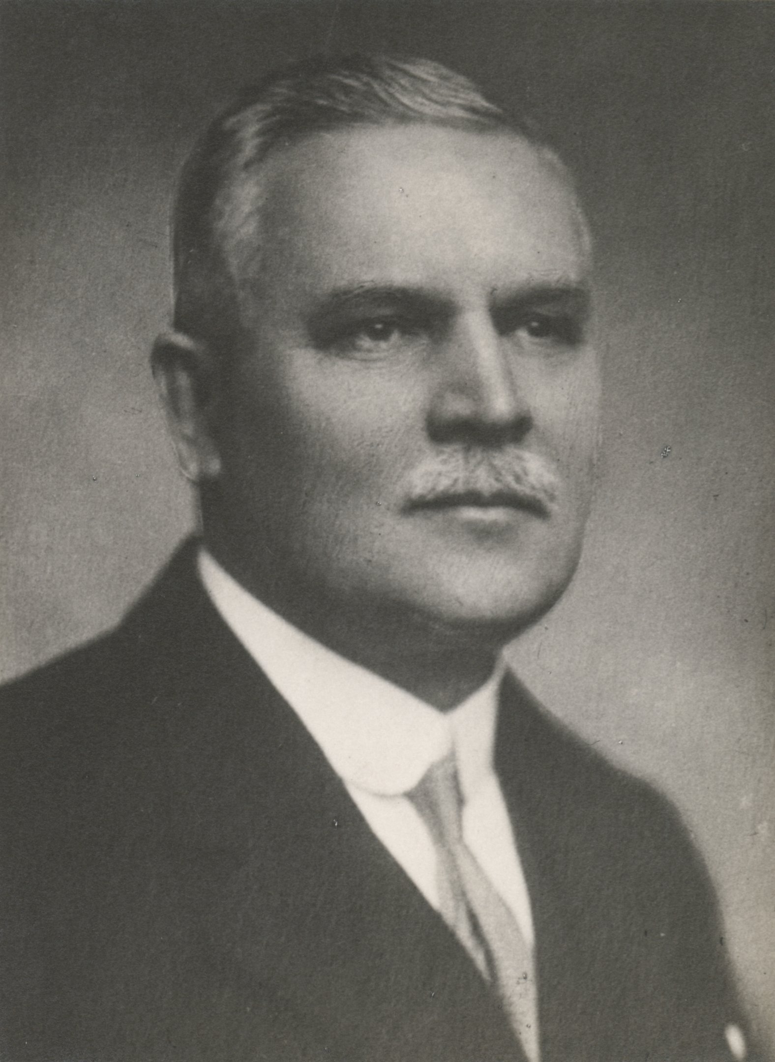 Maurer Gyula helyettes államtitkár, a kikötő ügyek kormánybiztosa, 1899-1932 (Magyar Környezetvédelmi és Vízügyi Múzeum - Duna Múzeum CC BY-NC-SA)