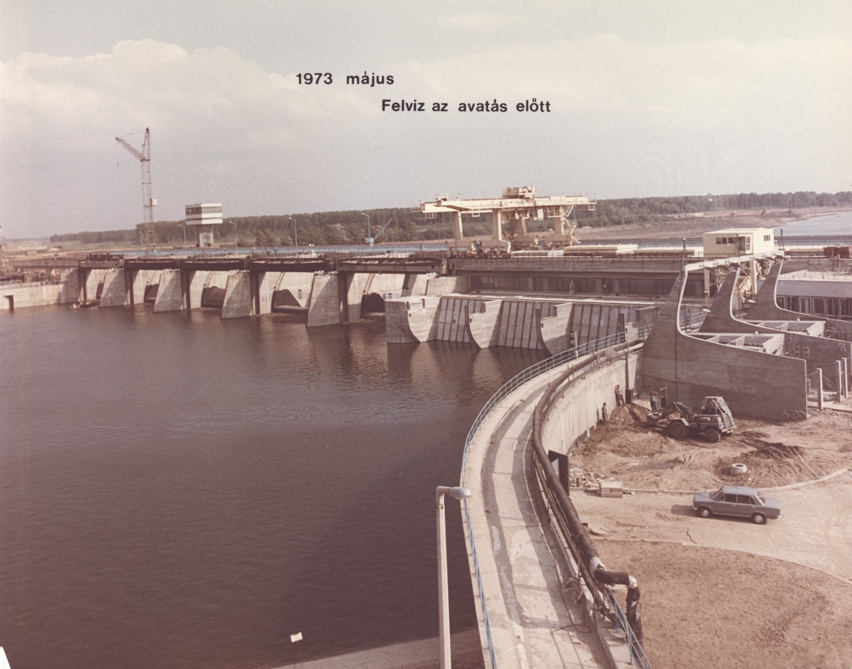 Felvíz az avatás előtt, 1973. május (Magyar Környezetvédelmi és Vízügyi Múzeum - Duna Múzeum CC BY-NC-SA)
