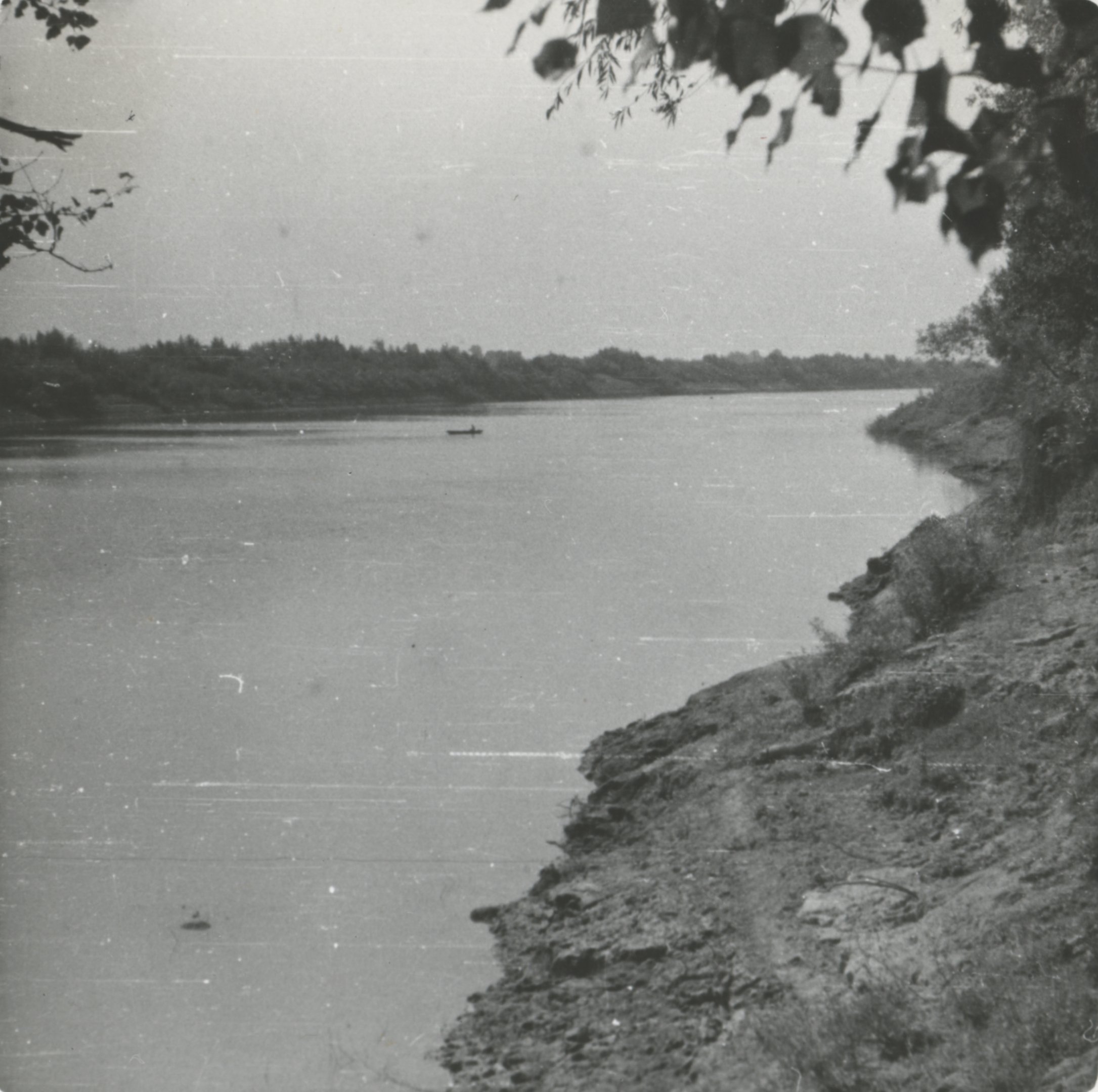 Tápé feletti, nagyjából egyenes folyószakasz (Magyar Környezetvédelmi és Vízügyi Múzeum - Duna Múzeum CC BY-NC-SA)