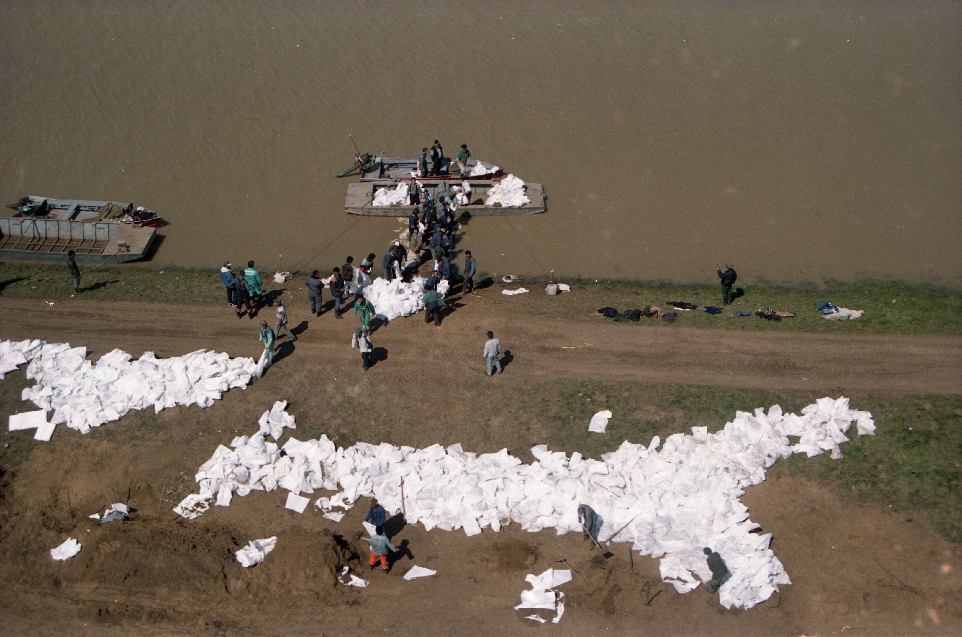2000. évi árvíz a Tiszán - Tiszadob (Magyar Környezetvédelmi és Vízügyi Múzeum - Duna Múzeum CC BY-NC-SA)