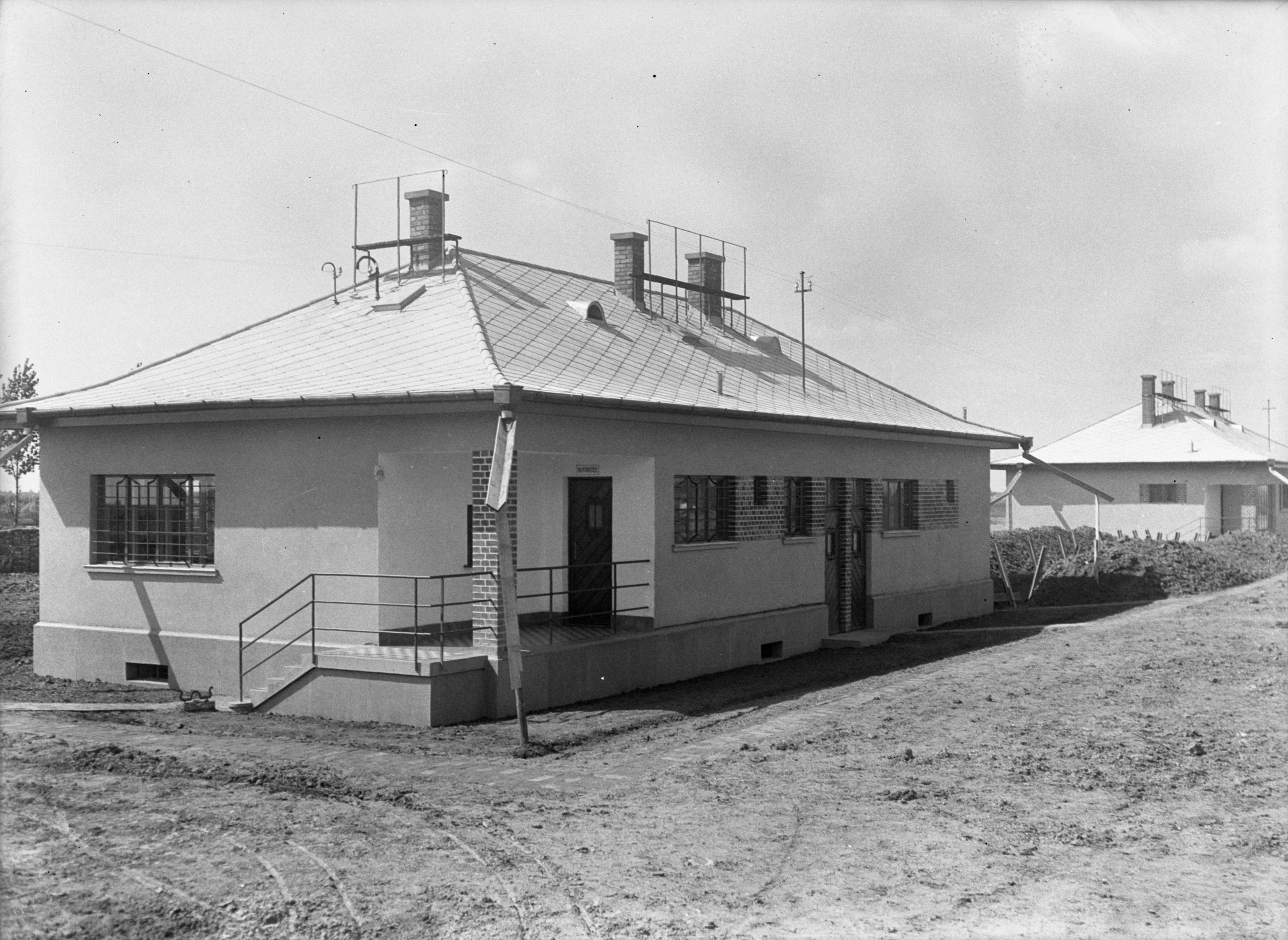 Iroda- és lakóépület építése készen, 1937. augusztus 31. (Magyar Környezetvédelmi és Vízügyi Múzeum - Duna Múzeum CC BY-NC-SA)