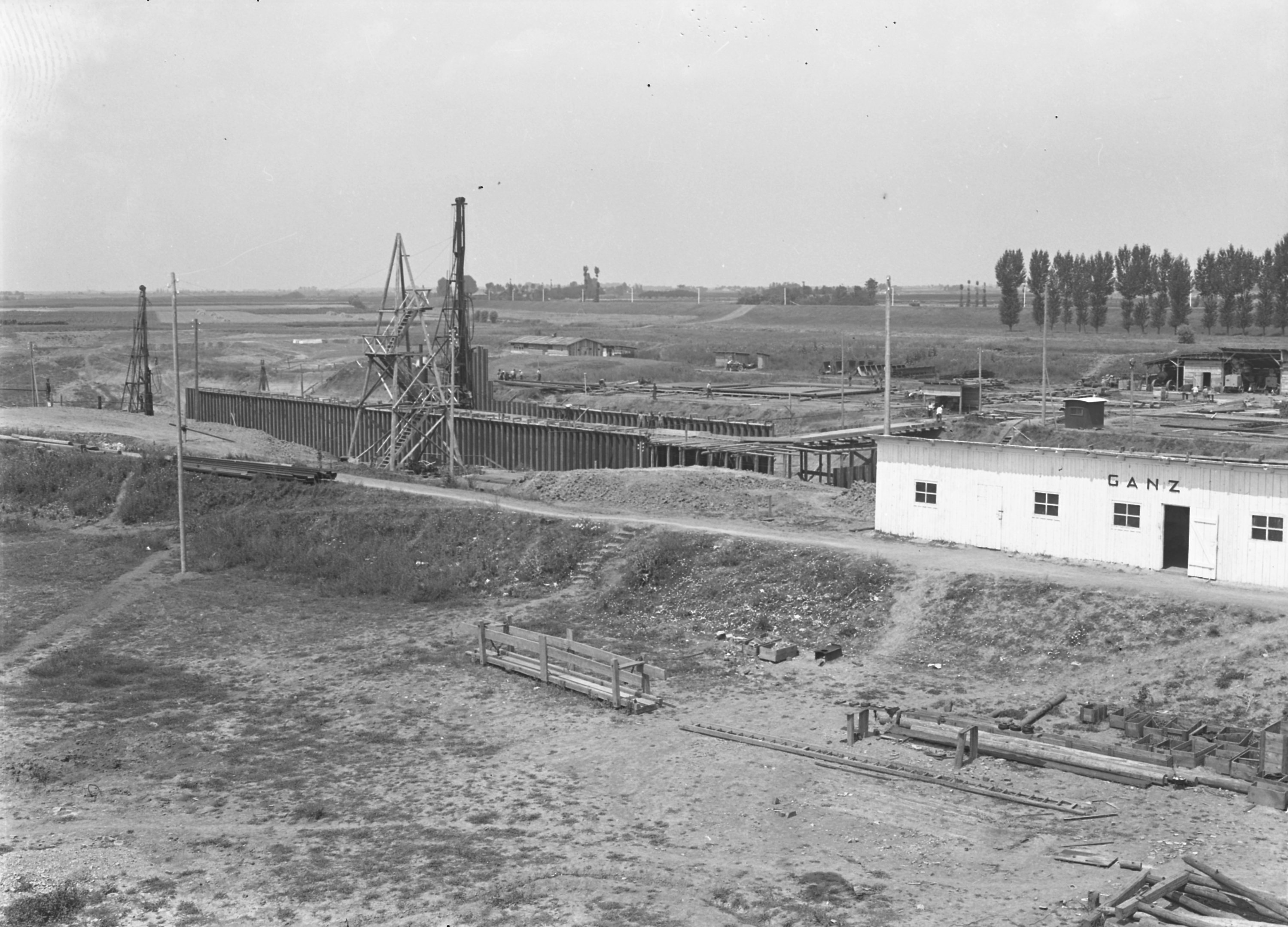 A hajózózsilip munkahelyének látképe, 1939. július 11. (Magyar Környezetvédelmi és Vízügyi Múzeum - Duna Múzeum CC BY-NC-SA)