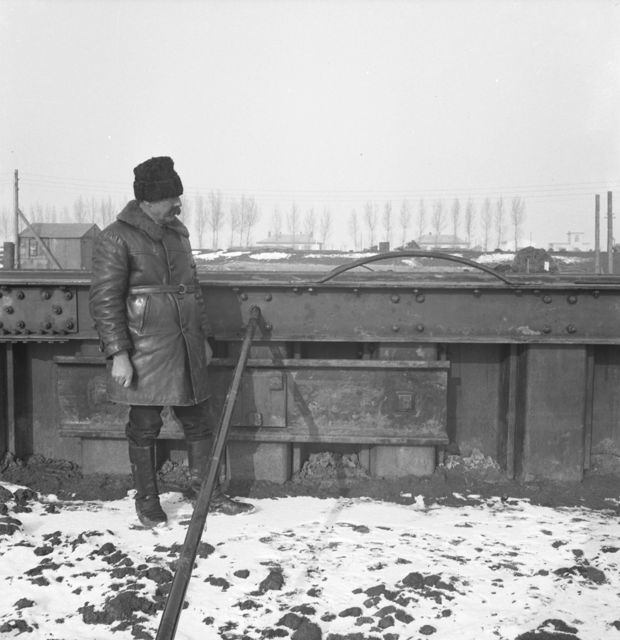 Hajózózsilip - Kamrafalra helyezett kikötőhorog hátsó felerősítése, 1941. január 12. (Magyar Környezetvédelmi és Vízügyi Múzeum - Duna Múzeum CC BY-NC-SA)