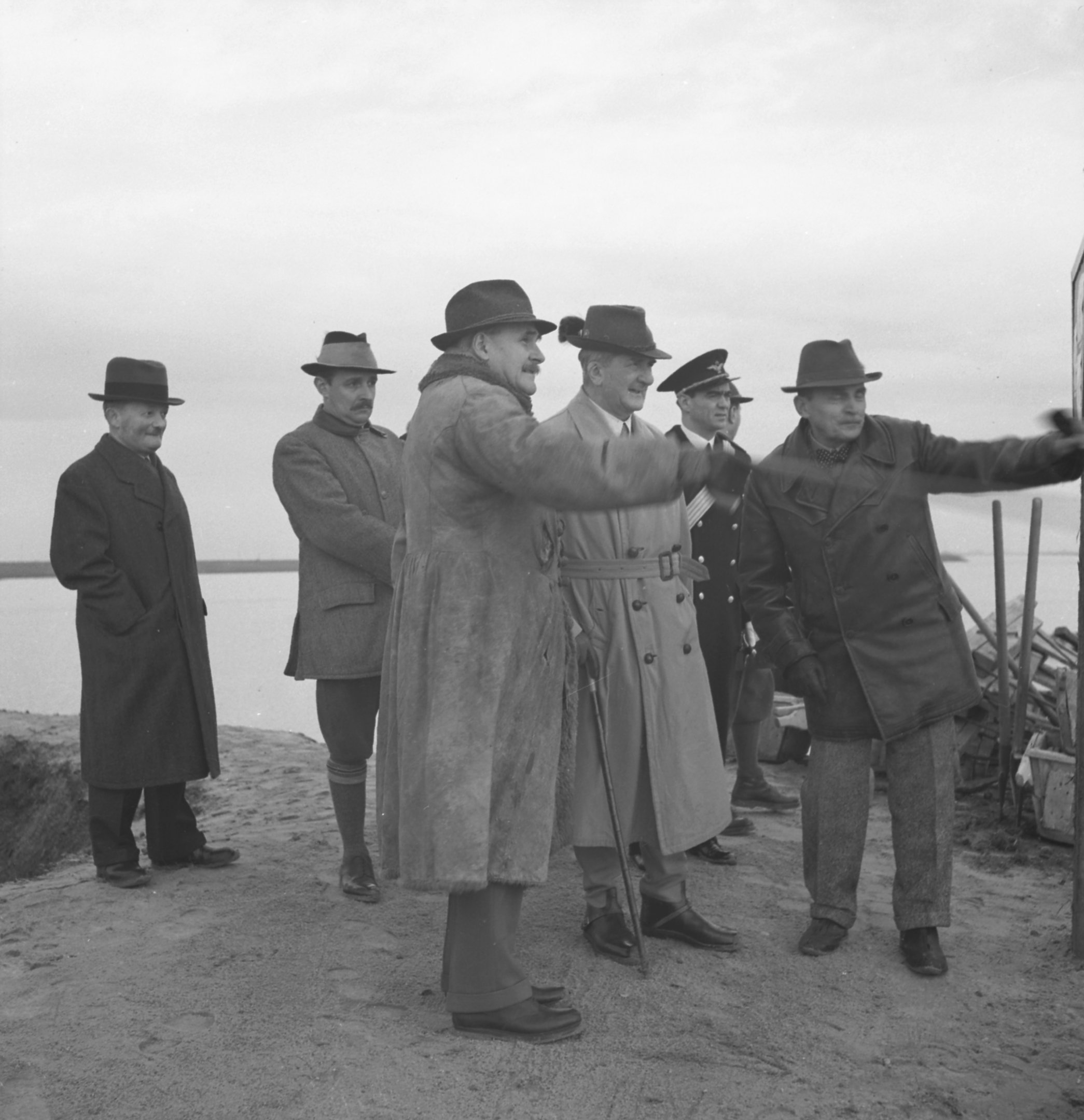 Kormányzói látogatás, 1941. február 20. (Magyar Környezetvédelmi és Vízügyi Múzeum - Duna Múzeum CC BY-NC-SA)