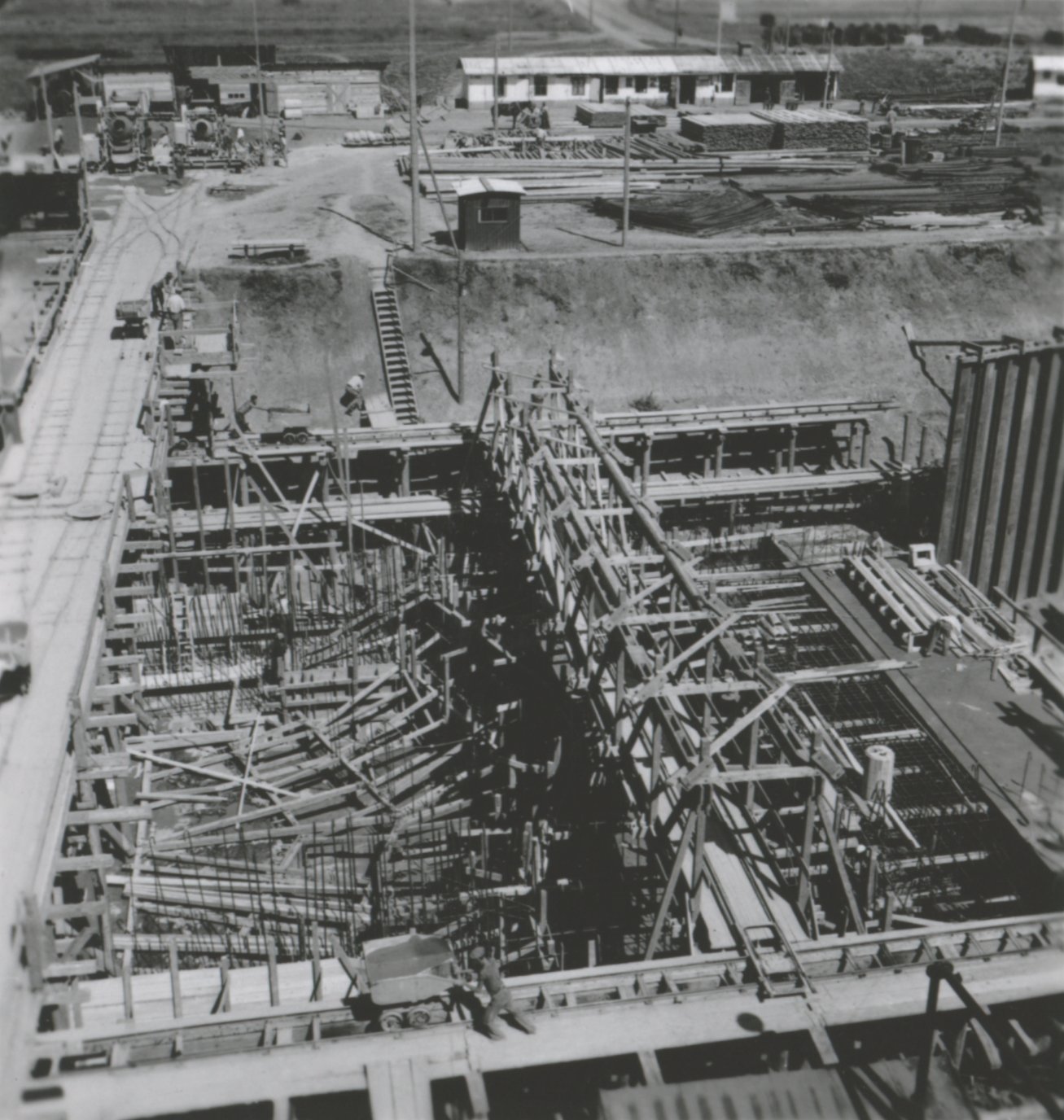 Felső fő, alaplemez - 2. sz. tömb betonozása, 1939. augusztus 19. (Magyar Környezetvédelmi és Vízügyi Múzeum - Duna Múzeum CC BY-NC-SA)