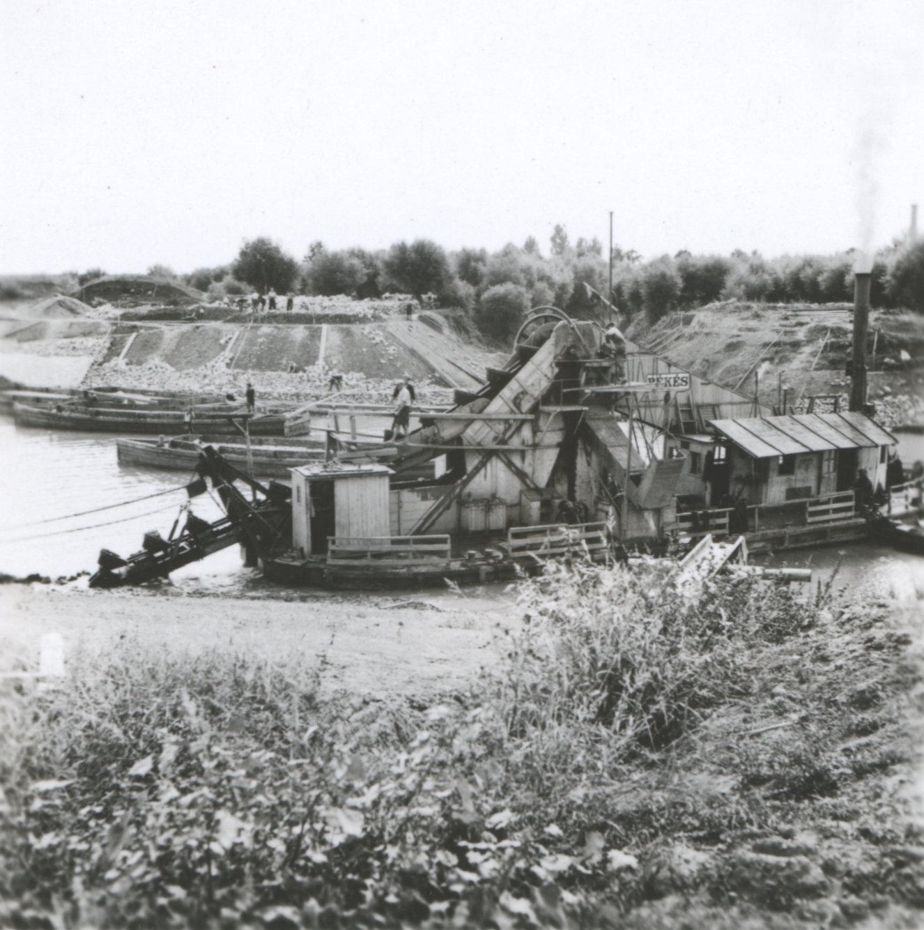 Társulati csatorna körüli kőburkolás, 1939. szeptember 20. (Magyar Környezetvédelmi és Vízügyi Múzeum - Duna Múzeum CC BY-NC-SA)
