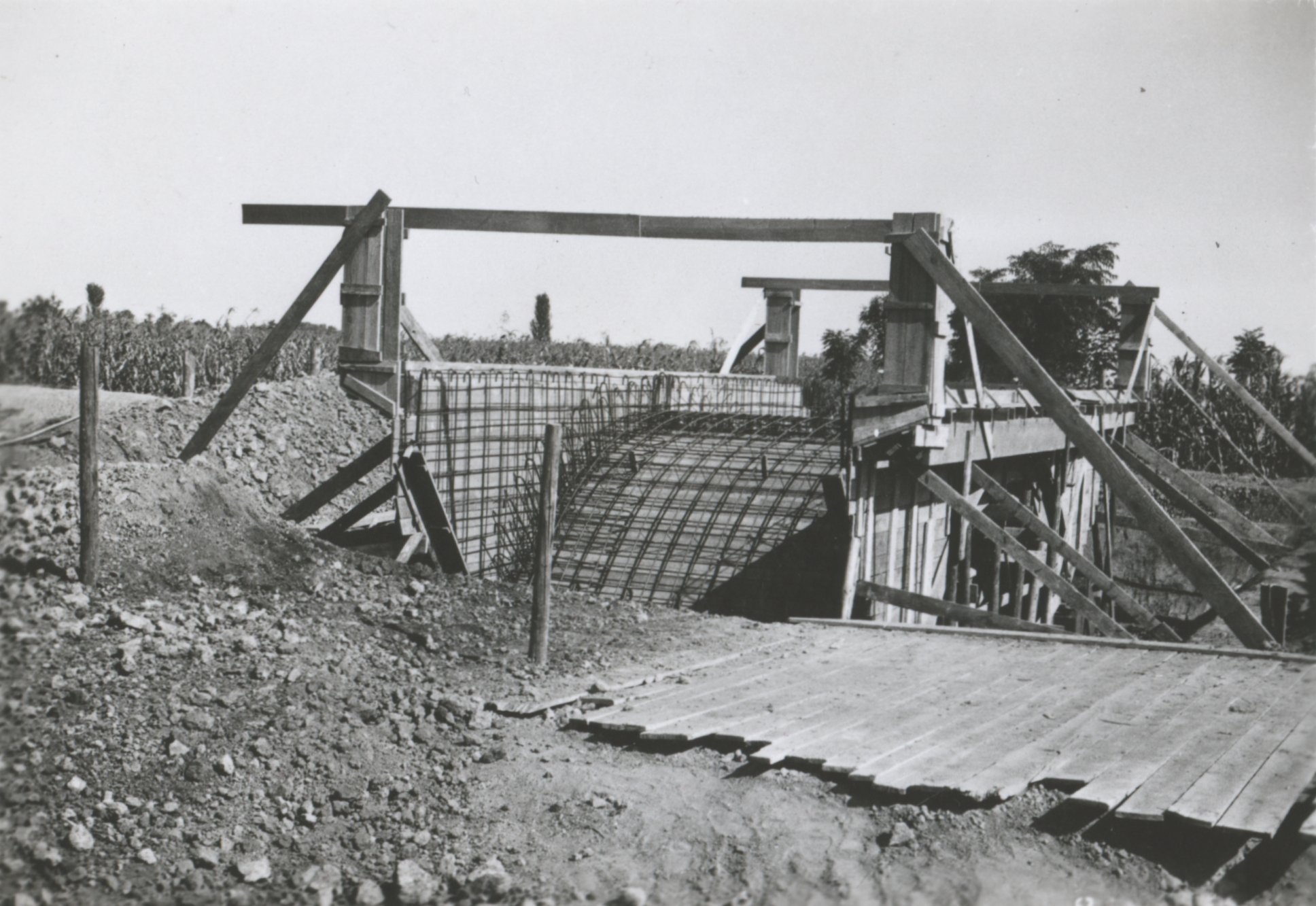 12. sz. híd betonozásra kész, 1938. szeptember 28. (Magyar Környezetvédelmi és Vízügyi Múzeum - Duna Múzeum CC BY-NC-SA)