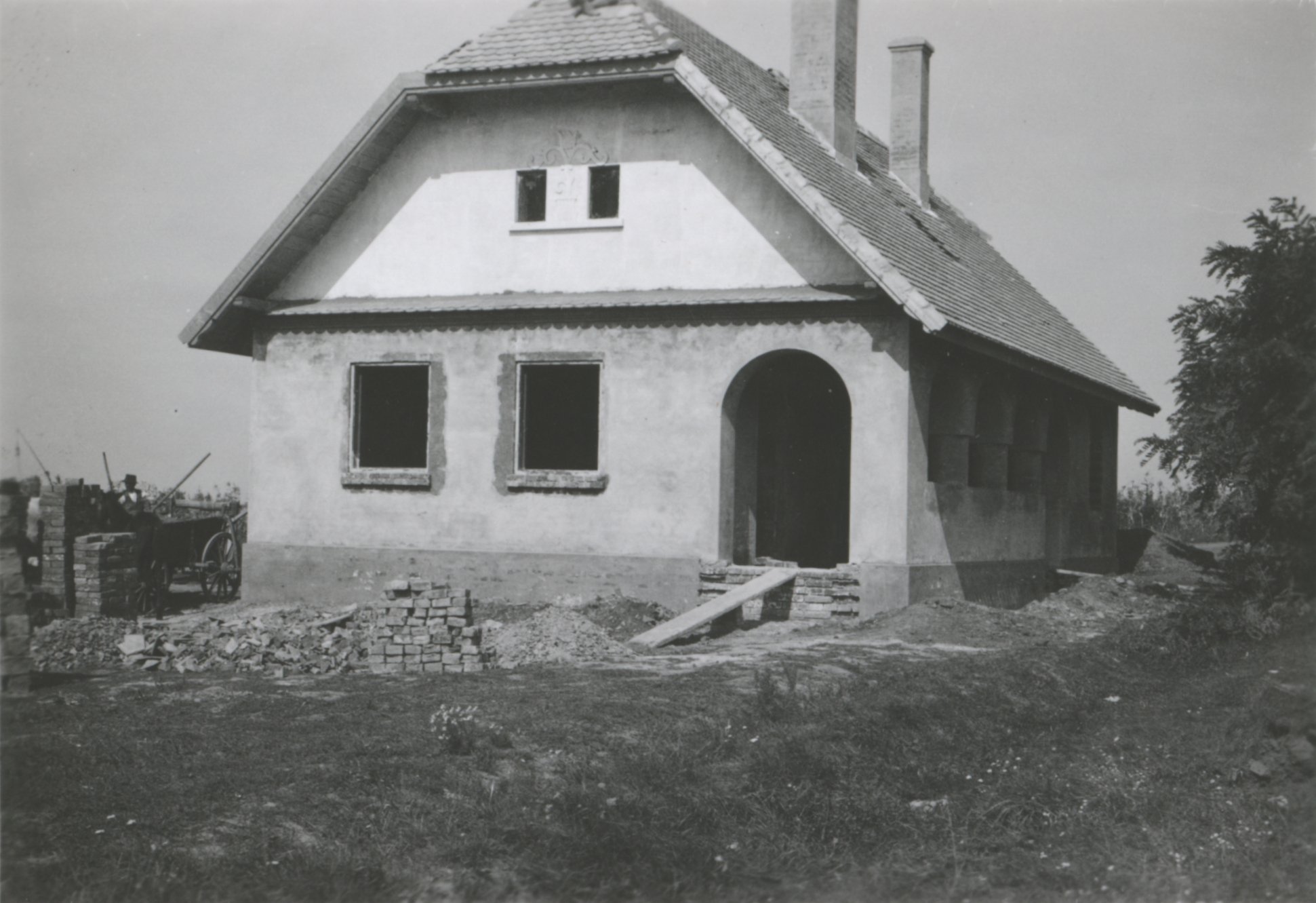 2. sz. őrház az ablakkeretek elhelyezése után, 1938. szeptember 24. (Magyar Környezetvédelmi és Vízügyi Múzeum - Duna Múzeum CC BY-NC-SA)