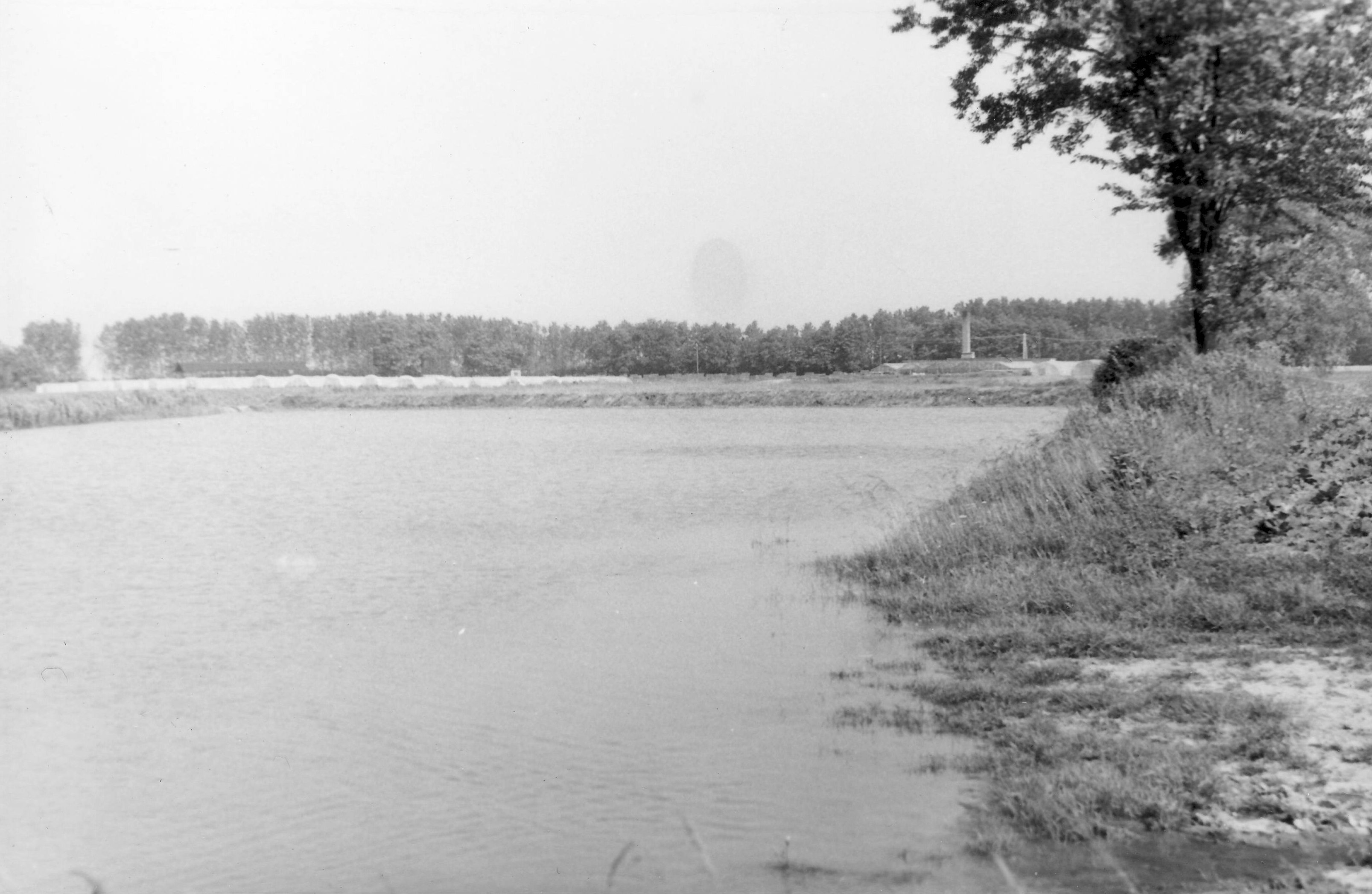 Drávai árvíz, 1972. június - Felsőszentmártoni nyári gát (Magyar Környezetvédelmi és Vízügyi Múzeum - Duna Múzeum CC BY-NC-SA)