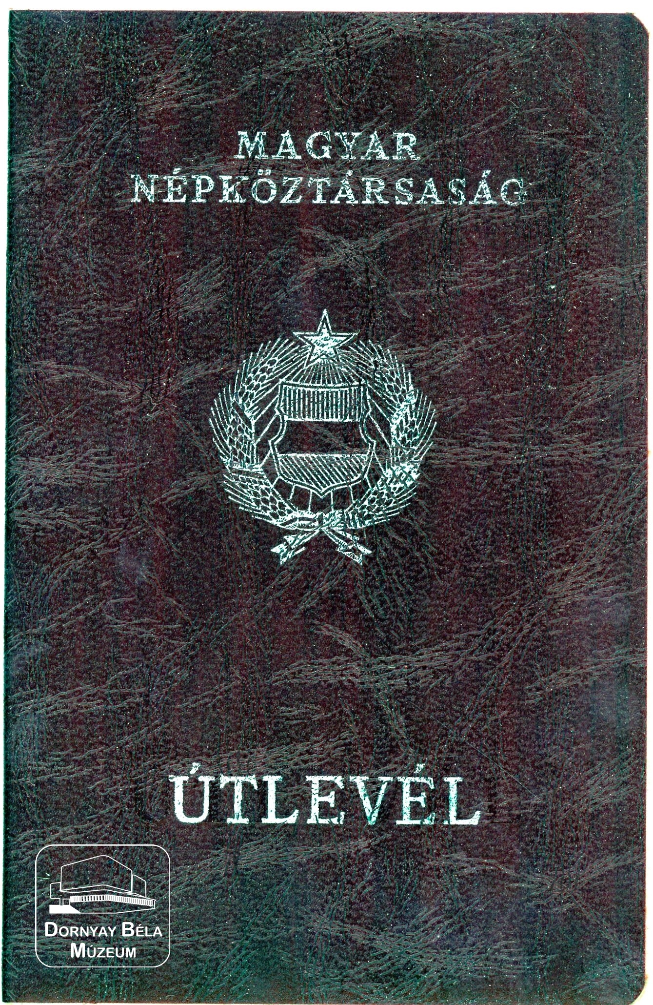 Oravecz Jánosné útlevele (Dornyay Béla Múzeum, Salgótarján CC BY-NC-SA)