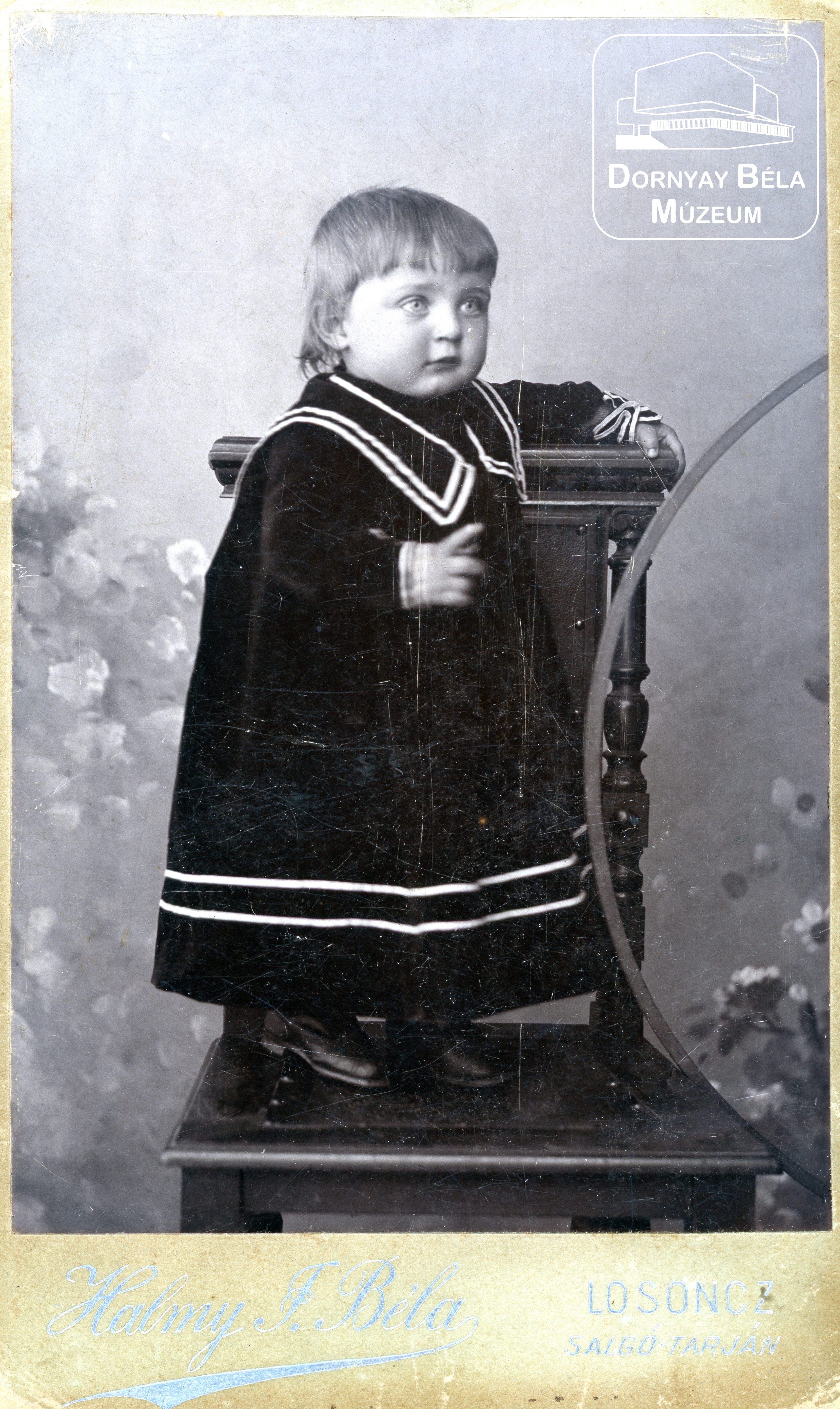 Gyermek fényképe 1883 körül (Dornyay Béla Múzeum, Salgótarján CC BY-NC-SA)