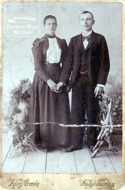 Házaspár fényképe 1900 körül (Dornyay Béla Múzeum, Salgótarján CC BY-NC-SA)