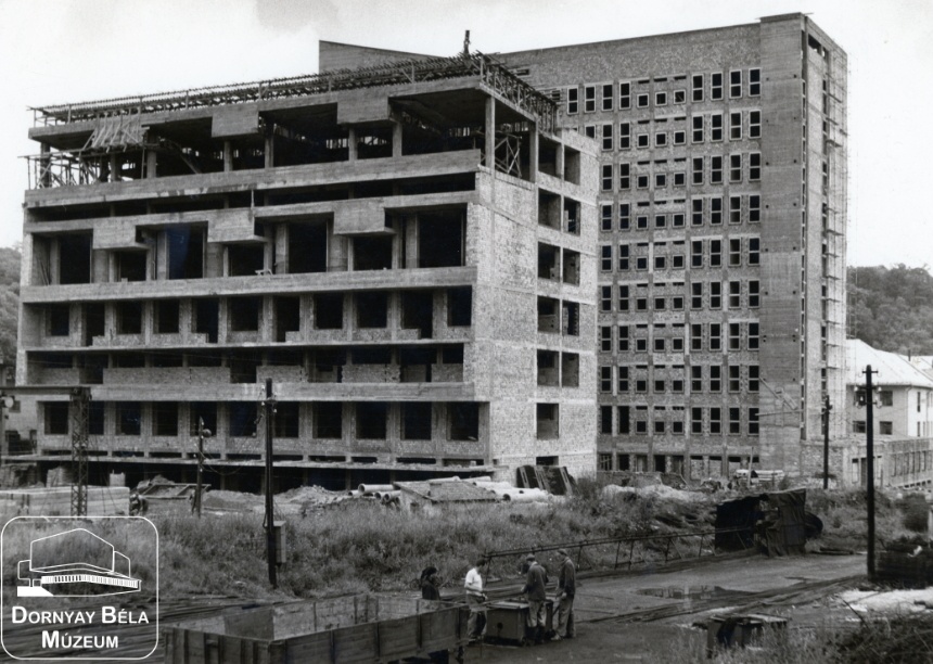 A salgótarjáni kórház építése (Dornyay Béla Múzeum, Salgótarján CC BY-NC-SA)
