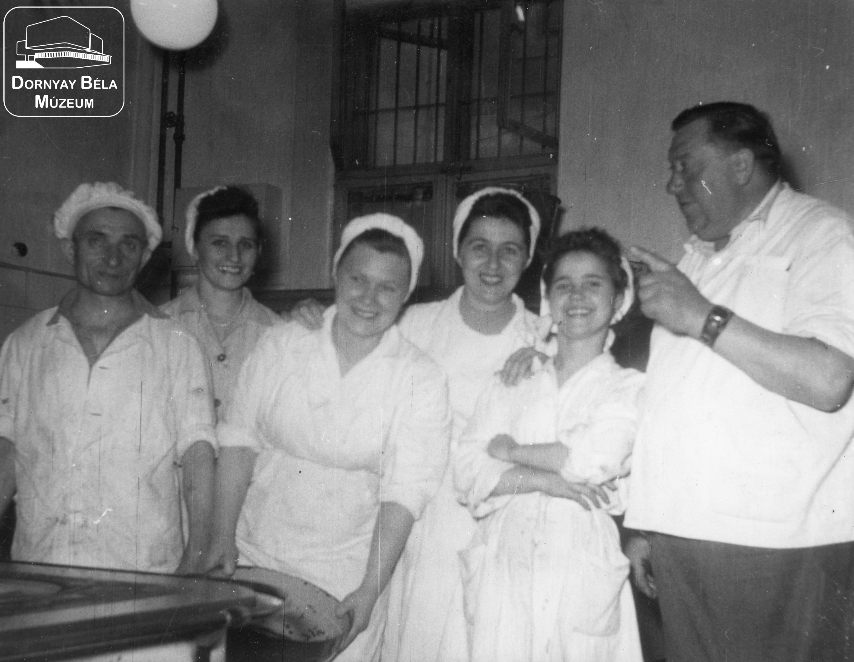 Acélgyári üzemi konyha dolgozói (Dornyay Béla Múzeum, Salgótarján CC BY-NC-SA)