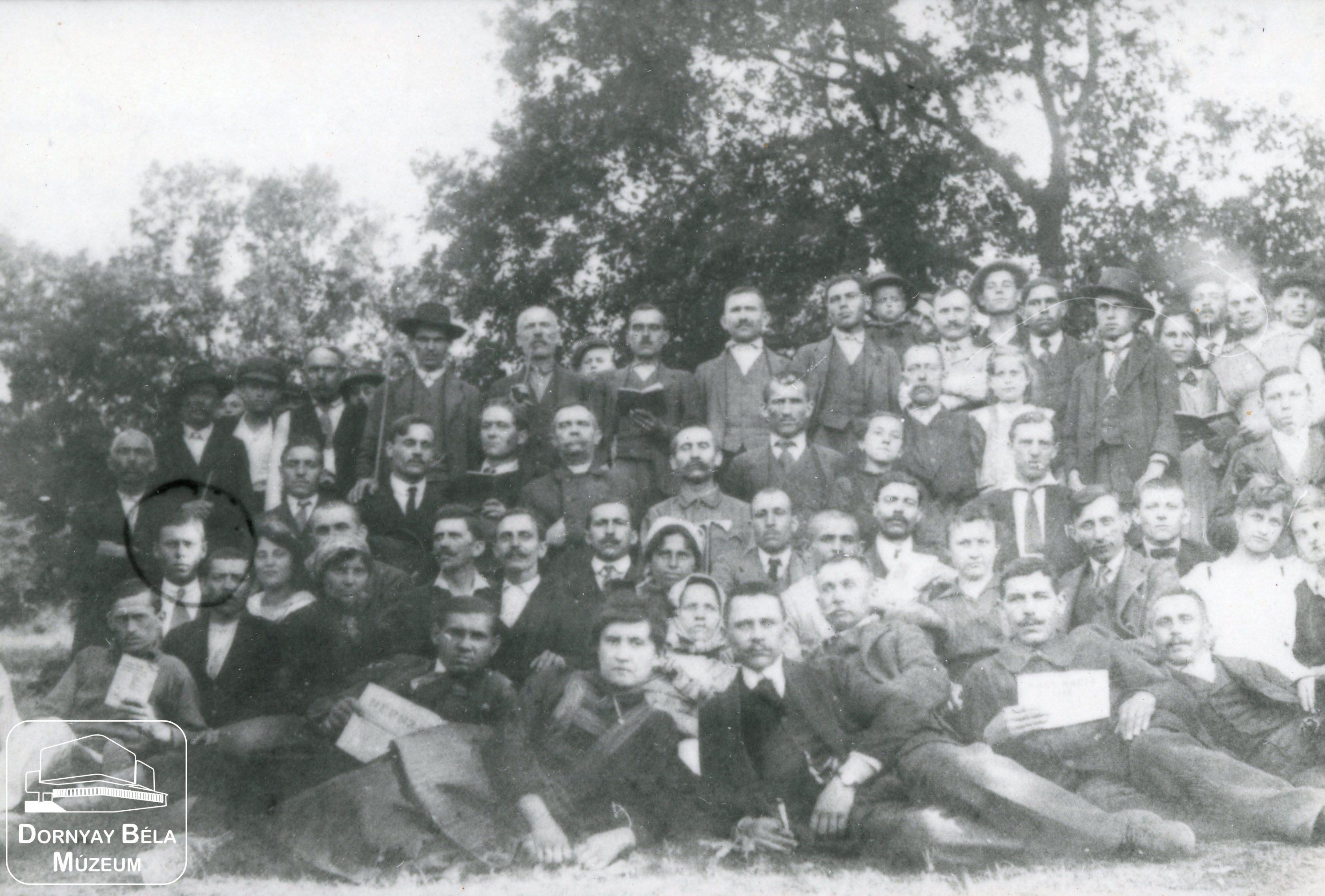 Sztrájkoló Acélgyári munkások (Dornyay Béla Múzeum, Salgótarján CC BY-NC-SA)