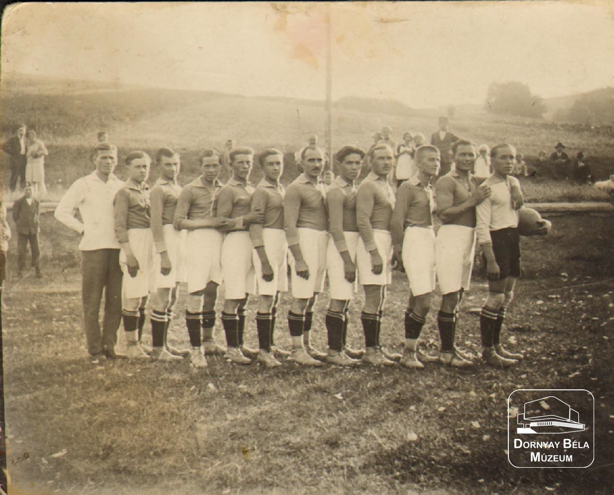 A Baglyasaljai Sportegyesület futballcsapata (Dornyay Béla Múzeum, Salgótarján CC BY-NC-SA)