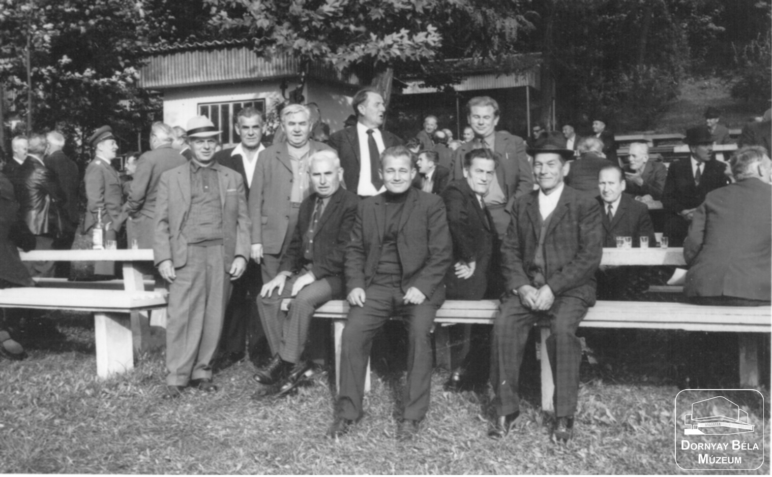 Az 1944-45-ben megalakult önkéntes magyar hadosztályok Nógrád megyei tagjainak találkozója. (Dornyay Béla Múzeum, Salgótarján CC BY-NC-SA)