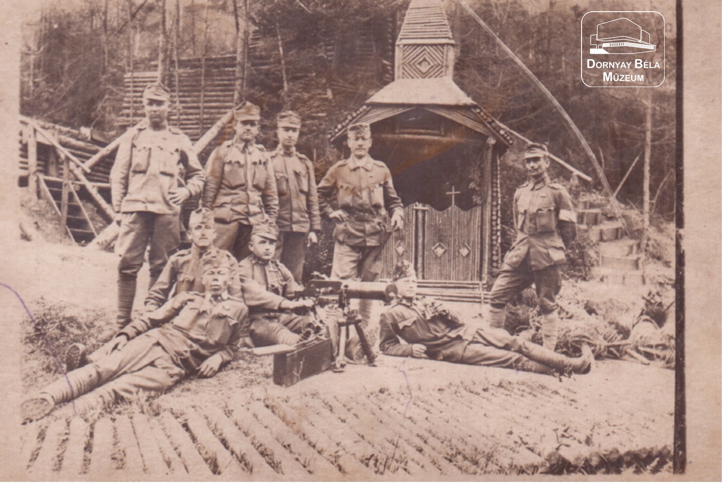 I. Világháborús kép. Csoportkép Schwarzlose géppuskával (Dornyay Béla Múzeum, Salgótarján CC BY-NC-SA)