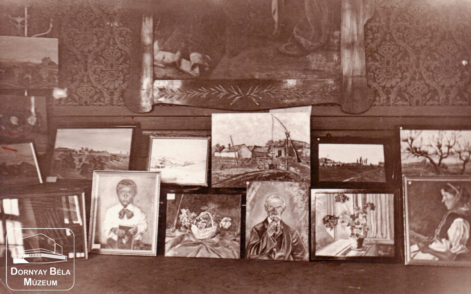 Részlet az 1934. szeptemberében tartott amatőr képkiállításról (Dornyay Béla Múzeum, Salgótarján CC BY-NC-SA)