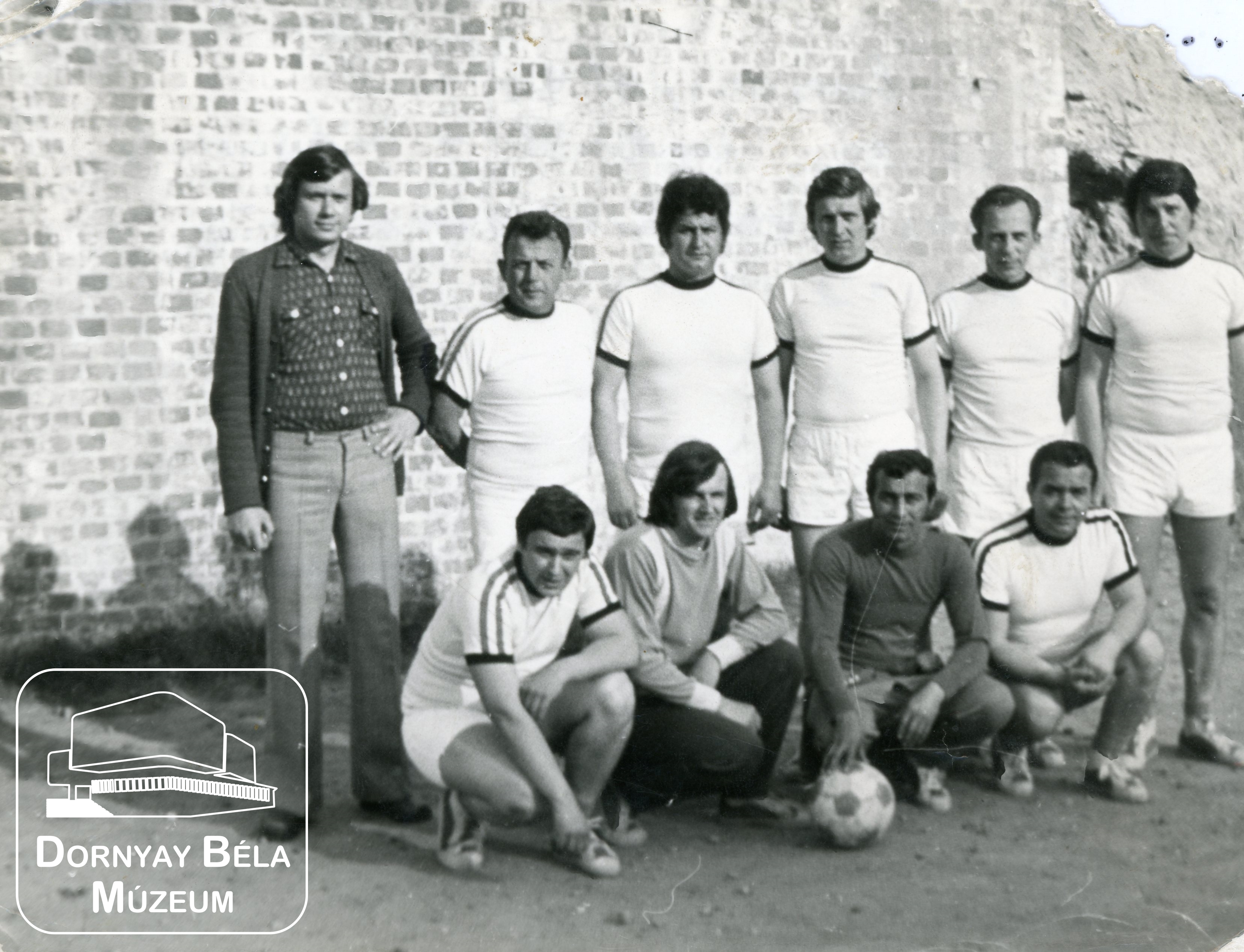 Acélgyári dolgozók amatőr futballcsapata (Dornyay Béla Múzeum, Salgótarján CC BY-NC-SA)