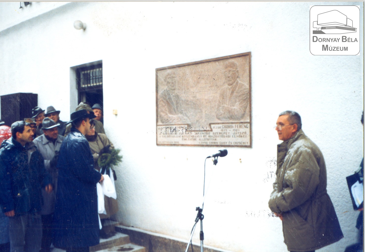 Chorin Ferenc emléktáblájának avatása a Bányamúzeum falán (Dornyay Béla Múzeum, Salgótarján CC BY-NC-SA)