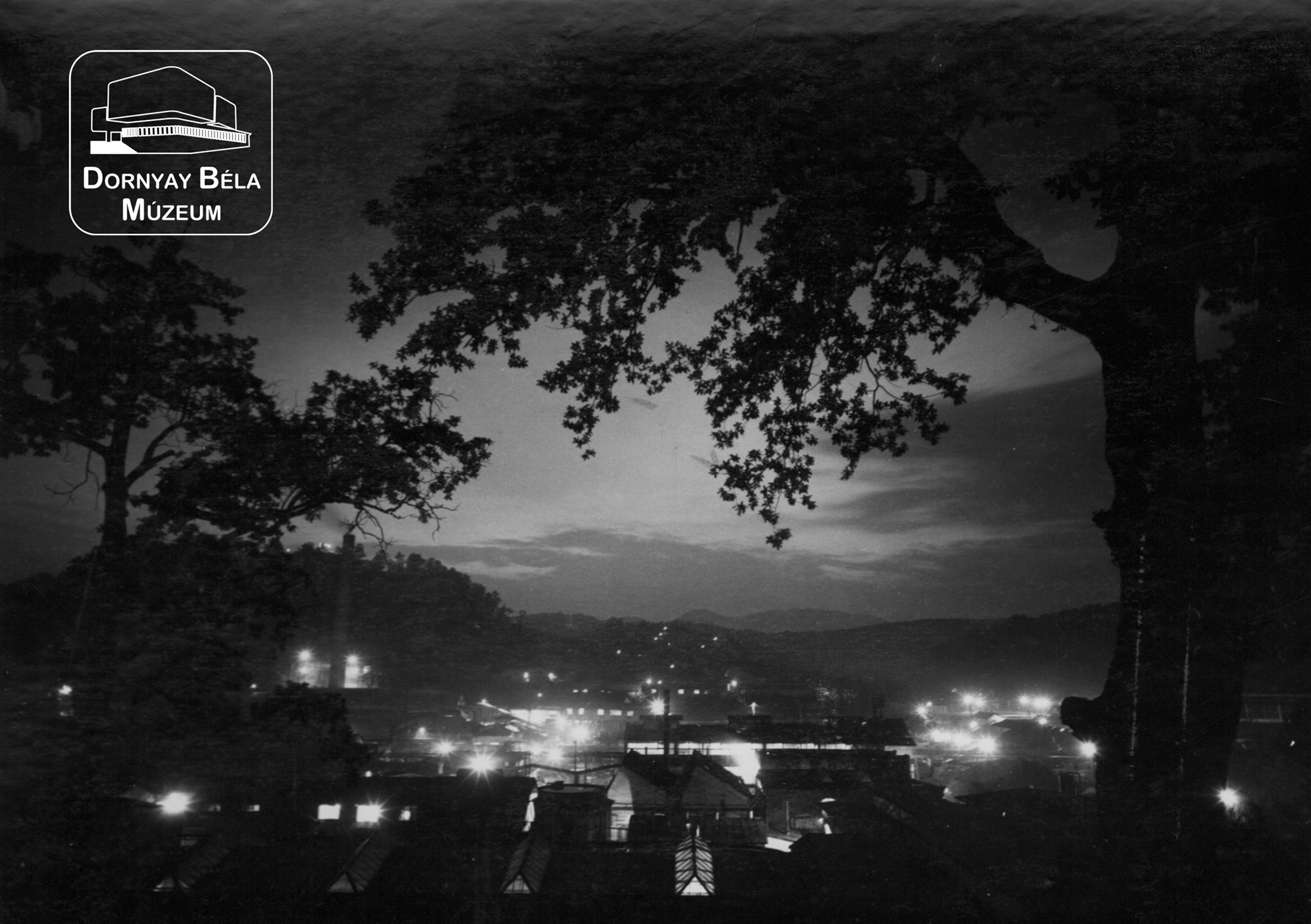 A salgótarjáni Acélgyár éjszakai fényei. (Dornyay Béla Múzeum, Salgótarján CC BY-NC-SA)