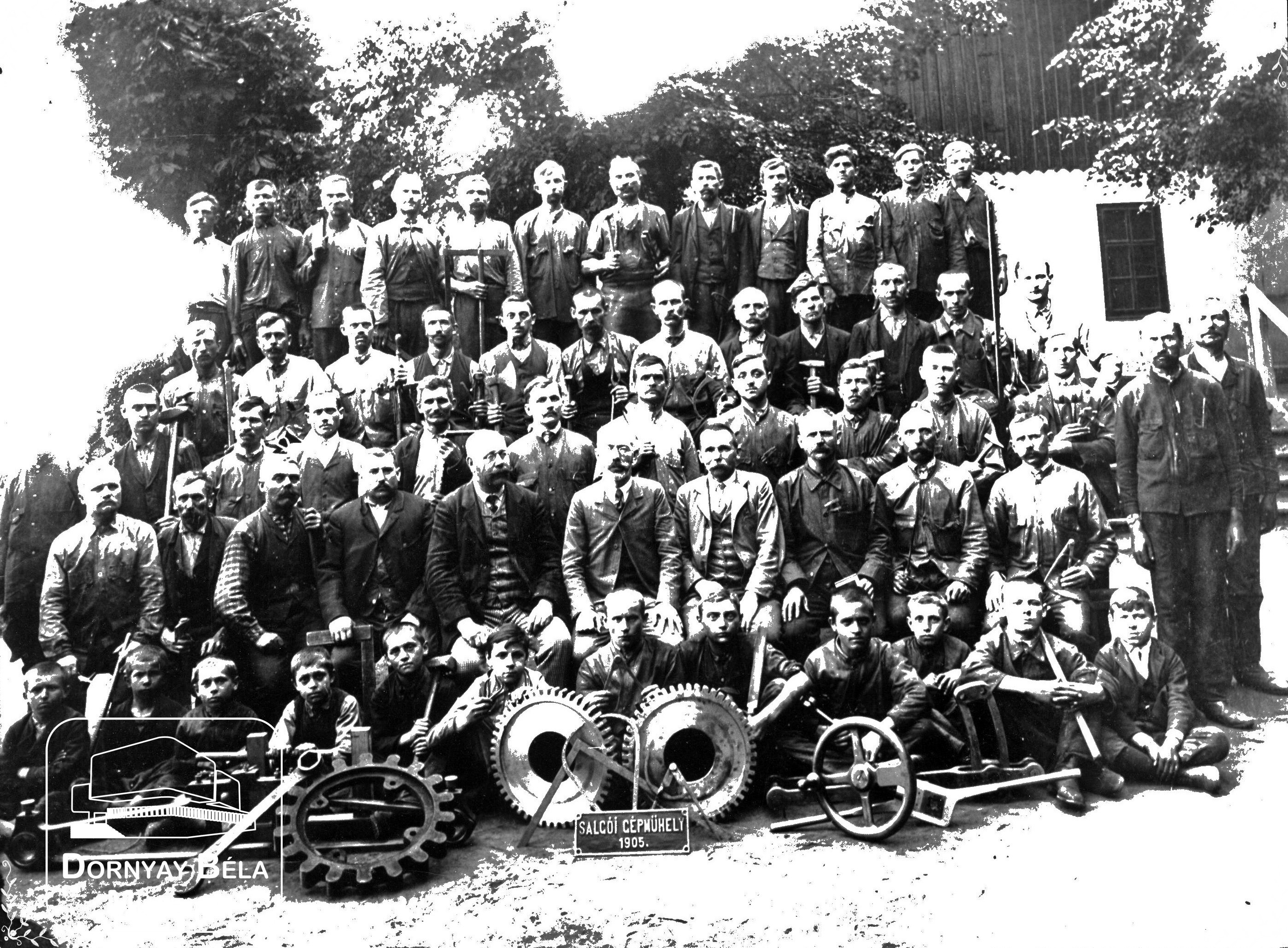 Salgóbányai gépműhely dolgozói. (Dornyay Béla Múzeum, Salgótarján CC BY-NC-SA)