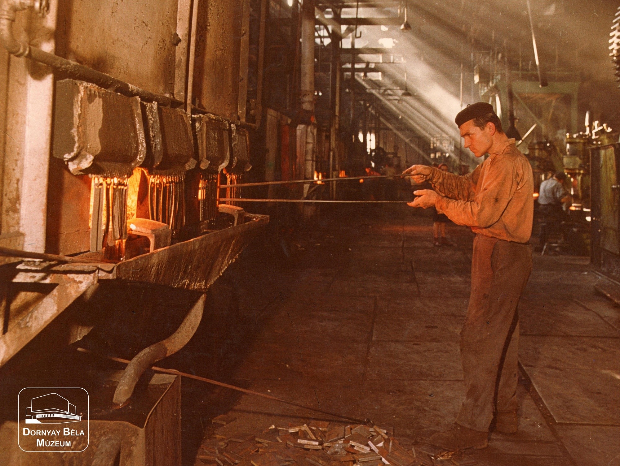 Sclasz földgáz tüzelésű régi típusú kemence a kovácsoló gyár "A" üzemében. (Acélgyár) (Dornyay Béla Múzeum, Salgótarján CC BY-NC-SA)