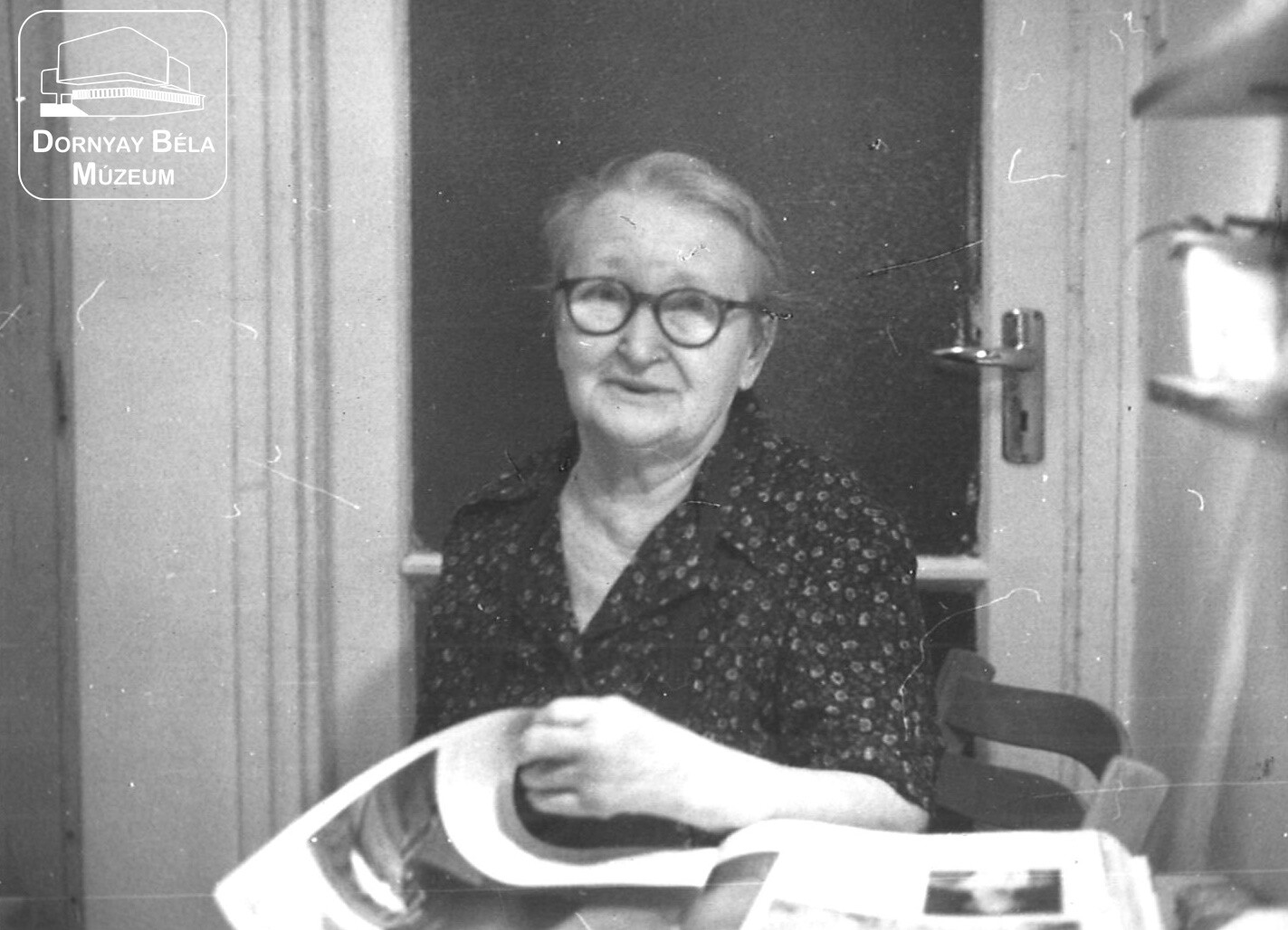 Pillanatkép Gaál István édesanyja olvas (Dornyay Béla Múzeum, Salgótarján CC BY-NC-SA)