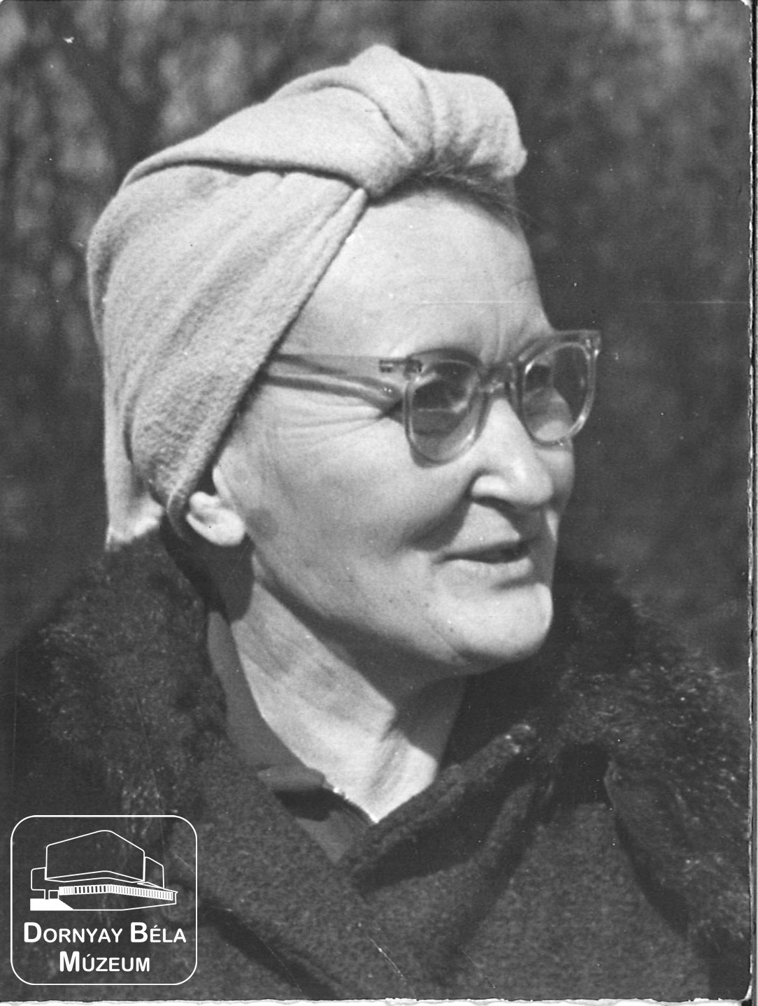 Gaál István édesanyja turbán sapkában (Dornyay Béla Múzeum, Salgótarján CC BY-NC-SA)