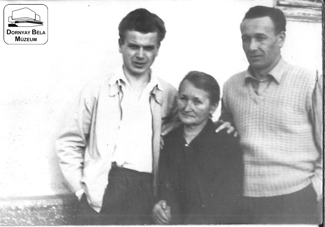 Gaál István édesanyjával és bátyjával, Györggyel (Dornyay Béla Múzeum, Salgótarján CC BY-NC-SA)