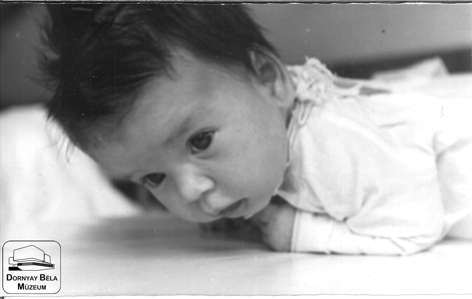 Gaál Réka újszülöttként (Dornyay Béla Múzeum, Salgótarján CC BY-NC-SA)